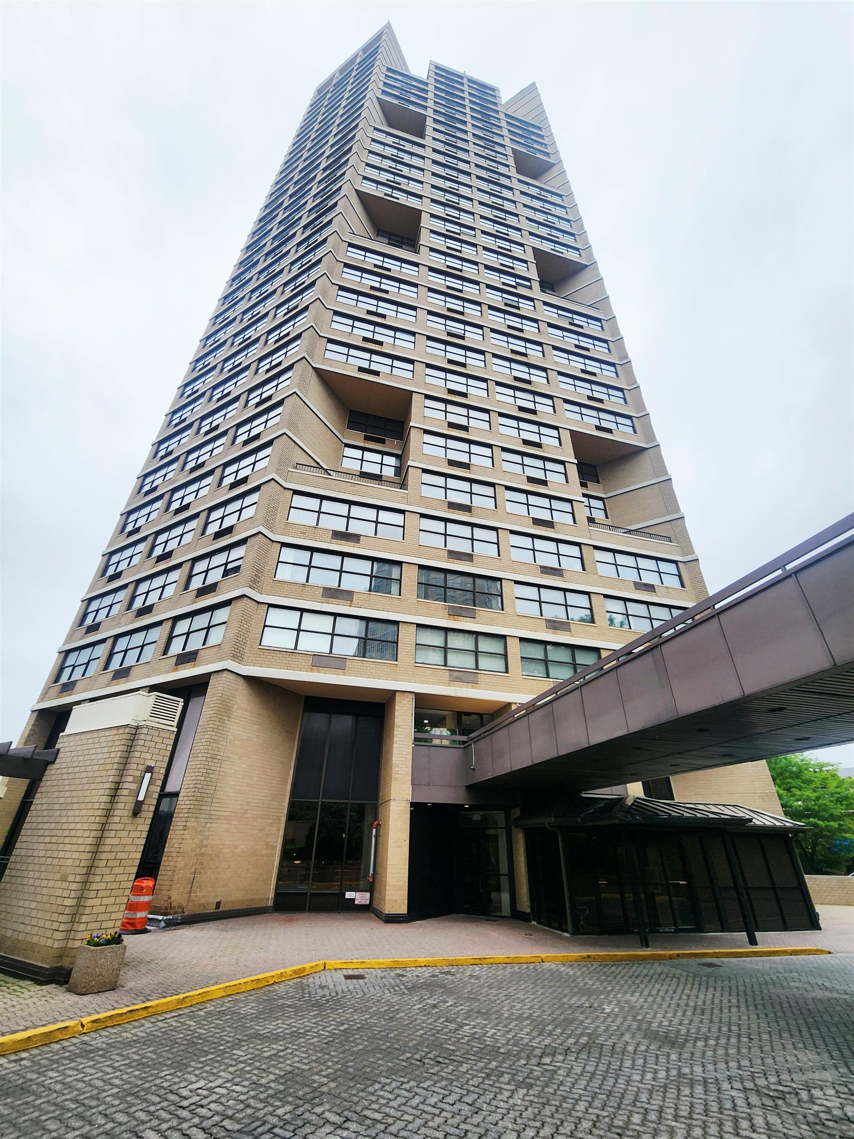 7000 Blvd East #31G, Guttenberg, New Jersey image 1