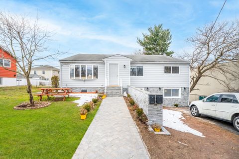 MLS: 250008219