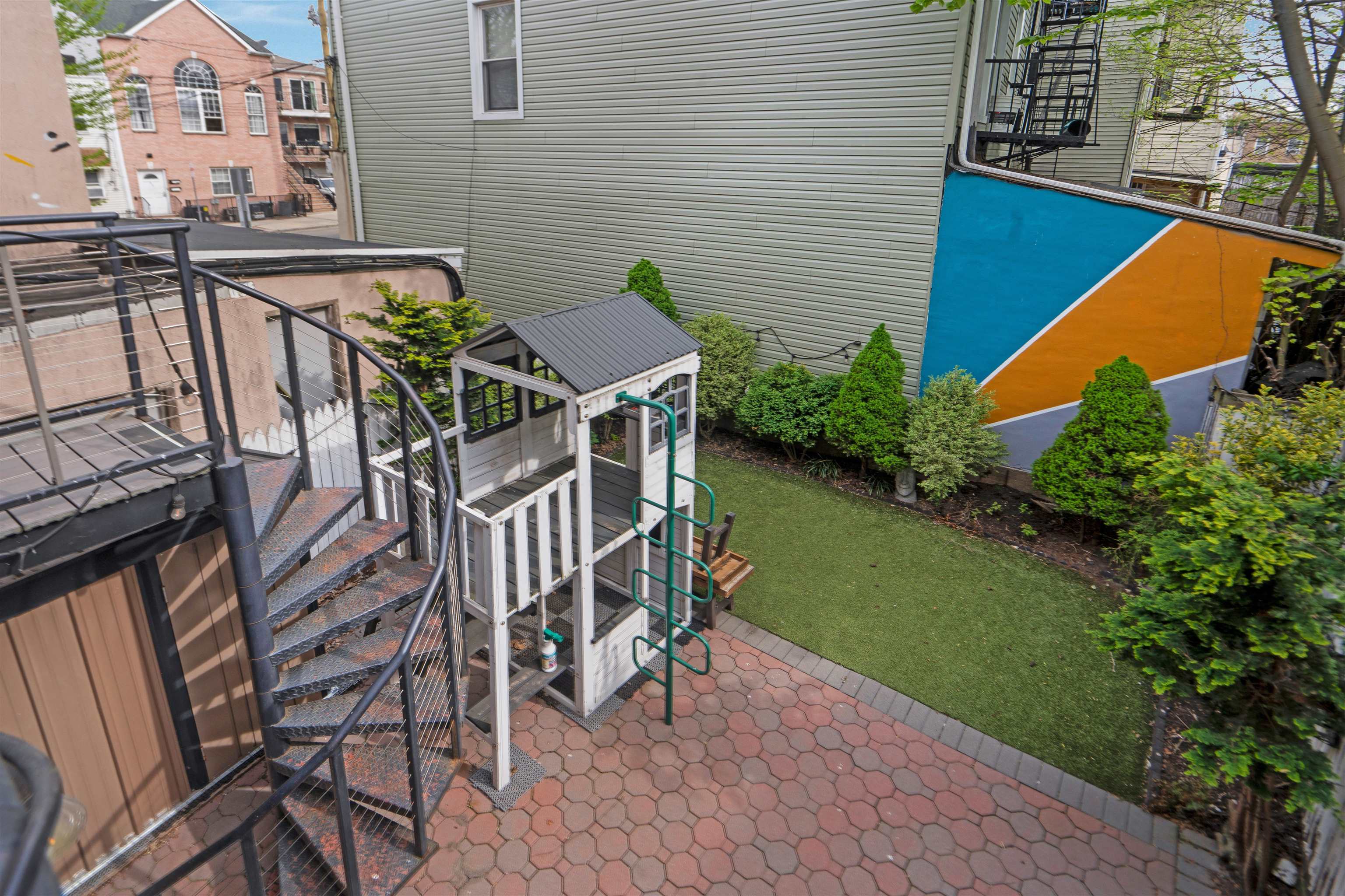 118 Beacon Ave, Jersey City, New Jersey image 24