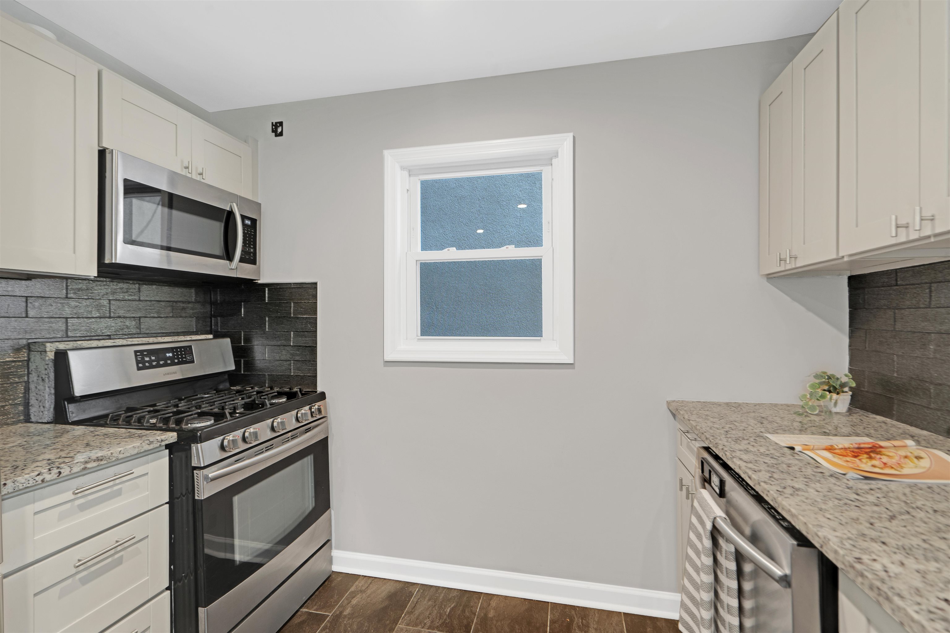 118 Beacon Ave, Jersey City, New Jersey image 9