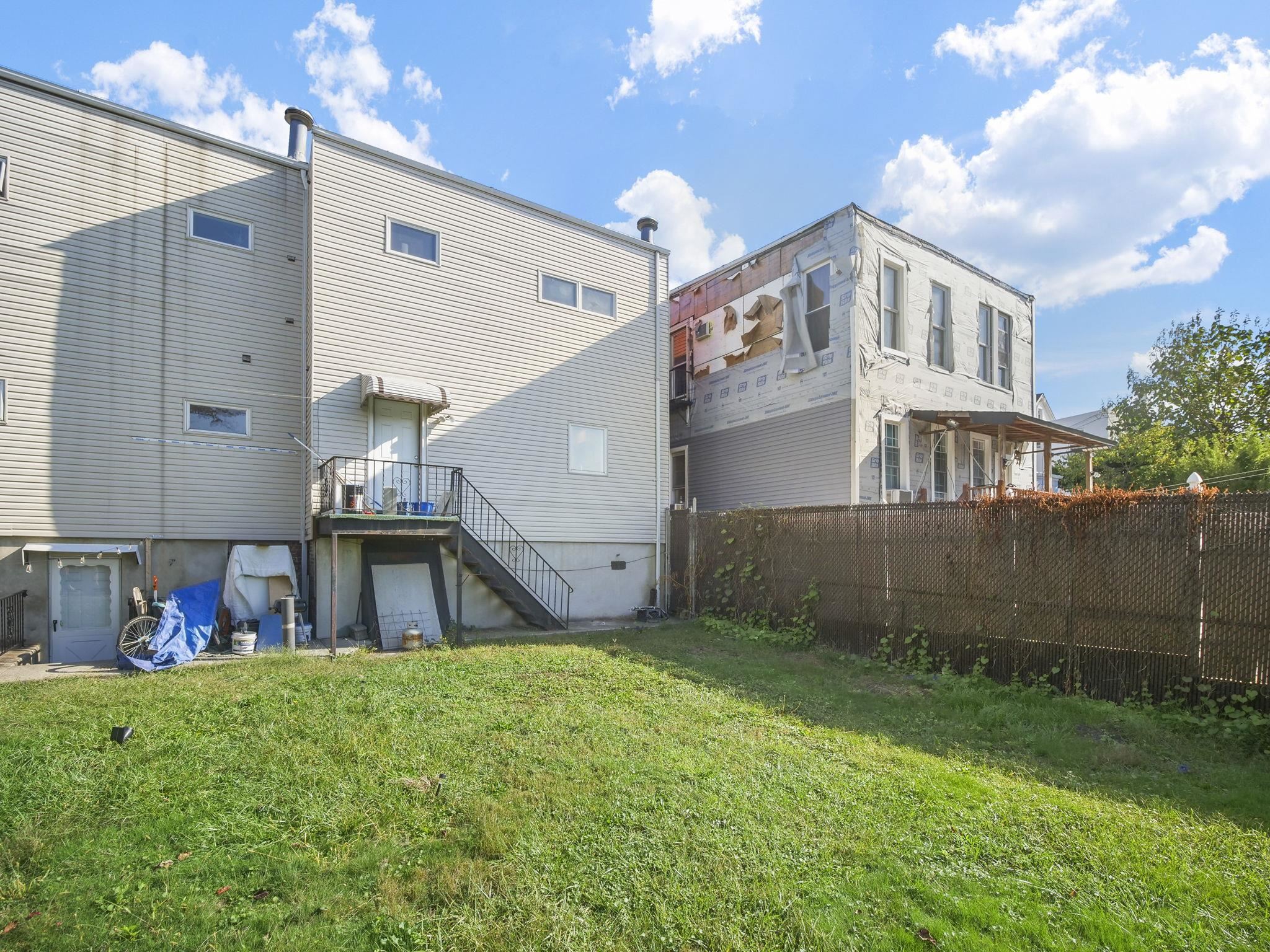 623 13th St, Union City, New Jersey image 38