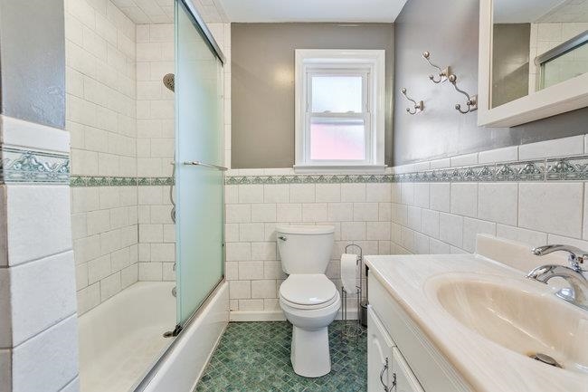 18 Trinity Pl, Kearny, New Jersey image 20