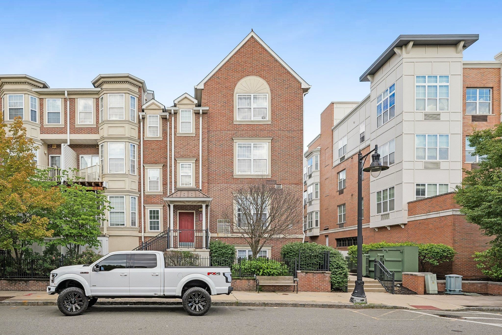 200 DEY ST 231