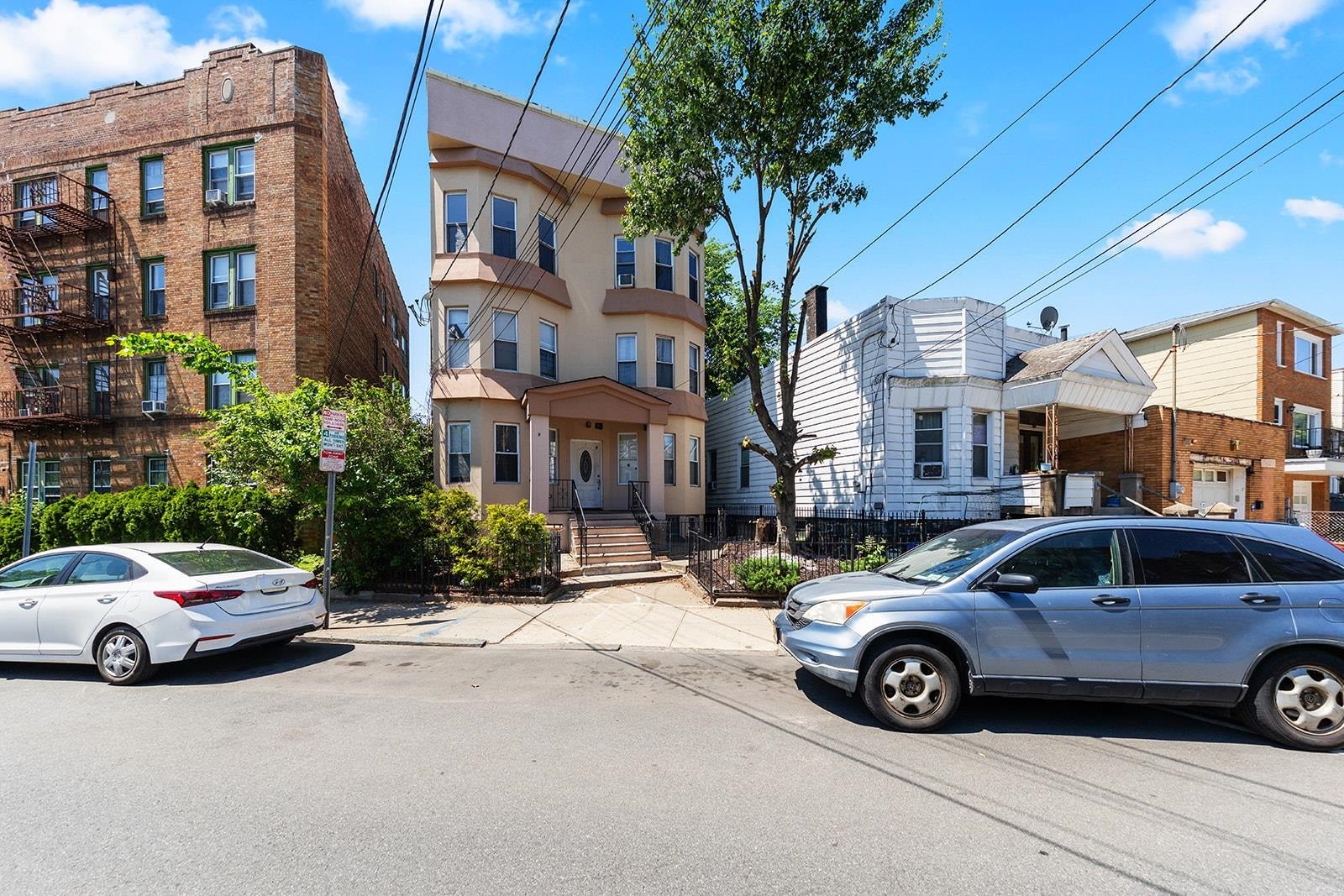 9 SANFORD PL