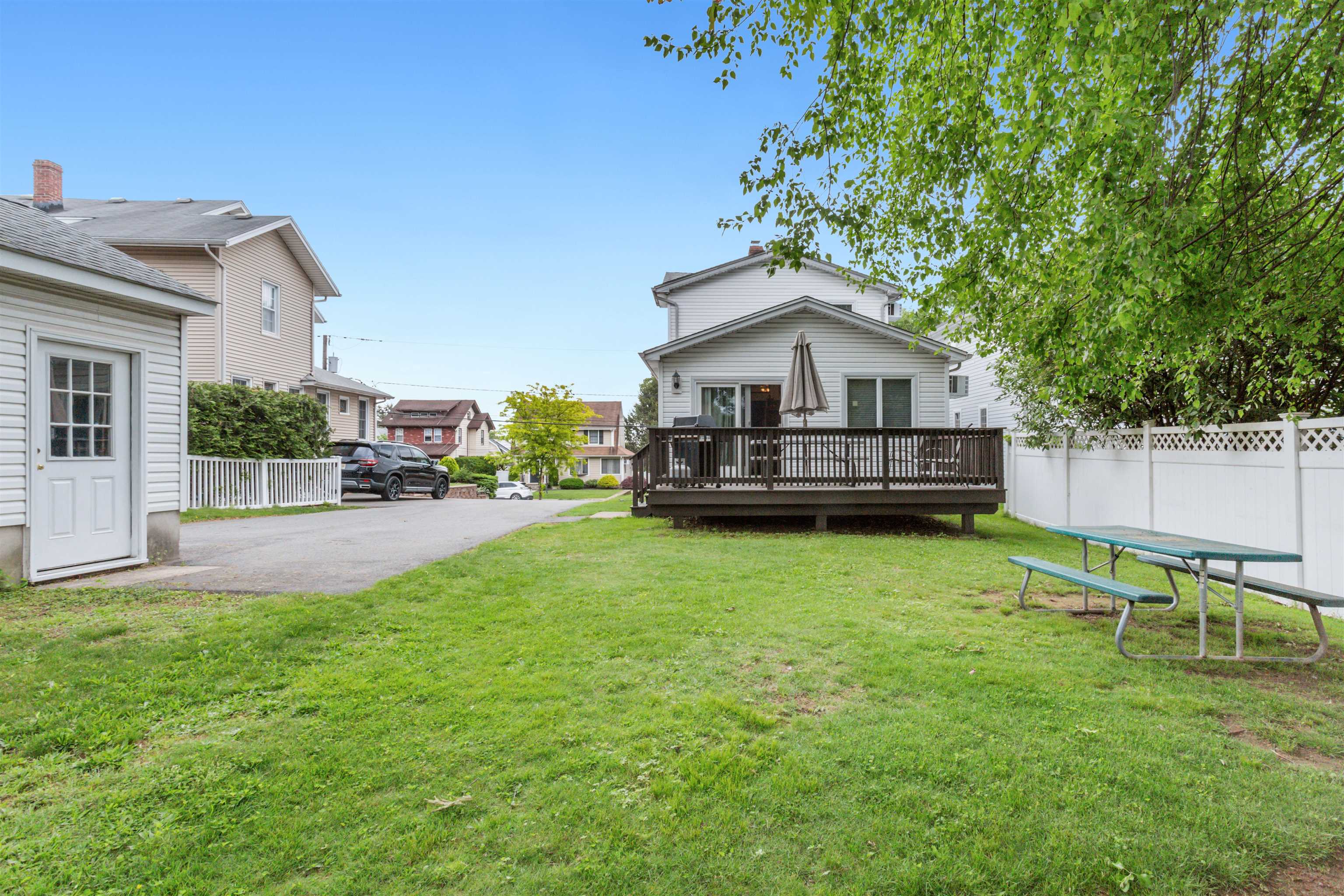 306 Sylvan St, Rutherford, New Jersey image 28