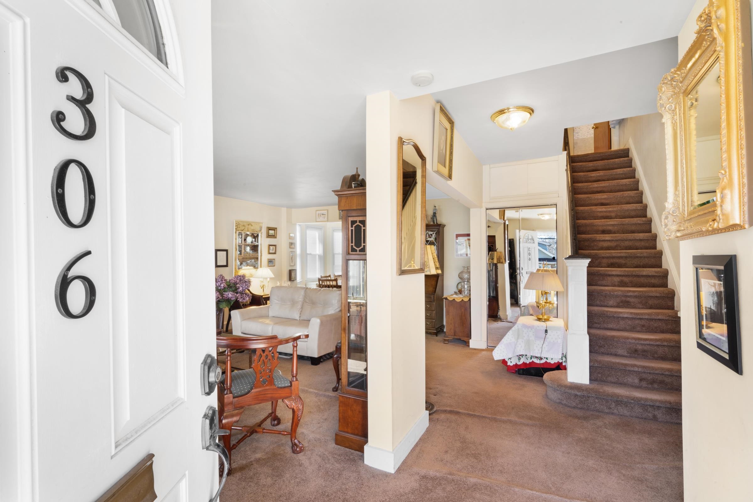 306 Sylvan St, Rutherford, New Jersey image 2