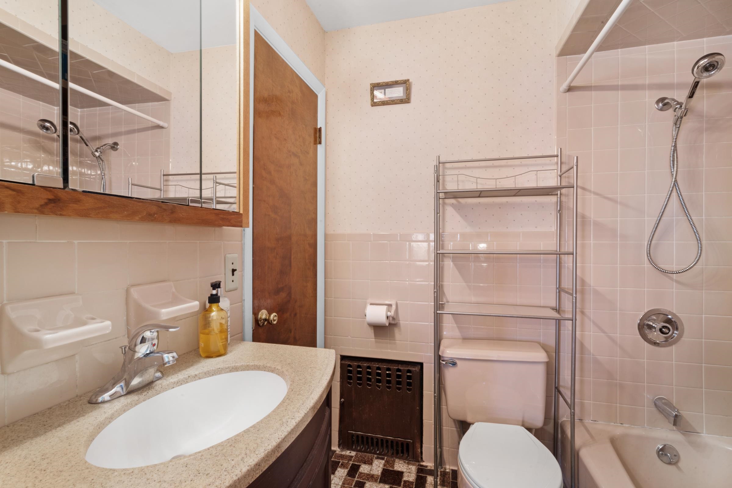 306 Sylvan St, Rutherford, New Jersey image 12