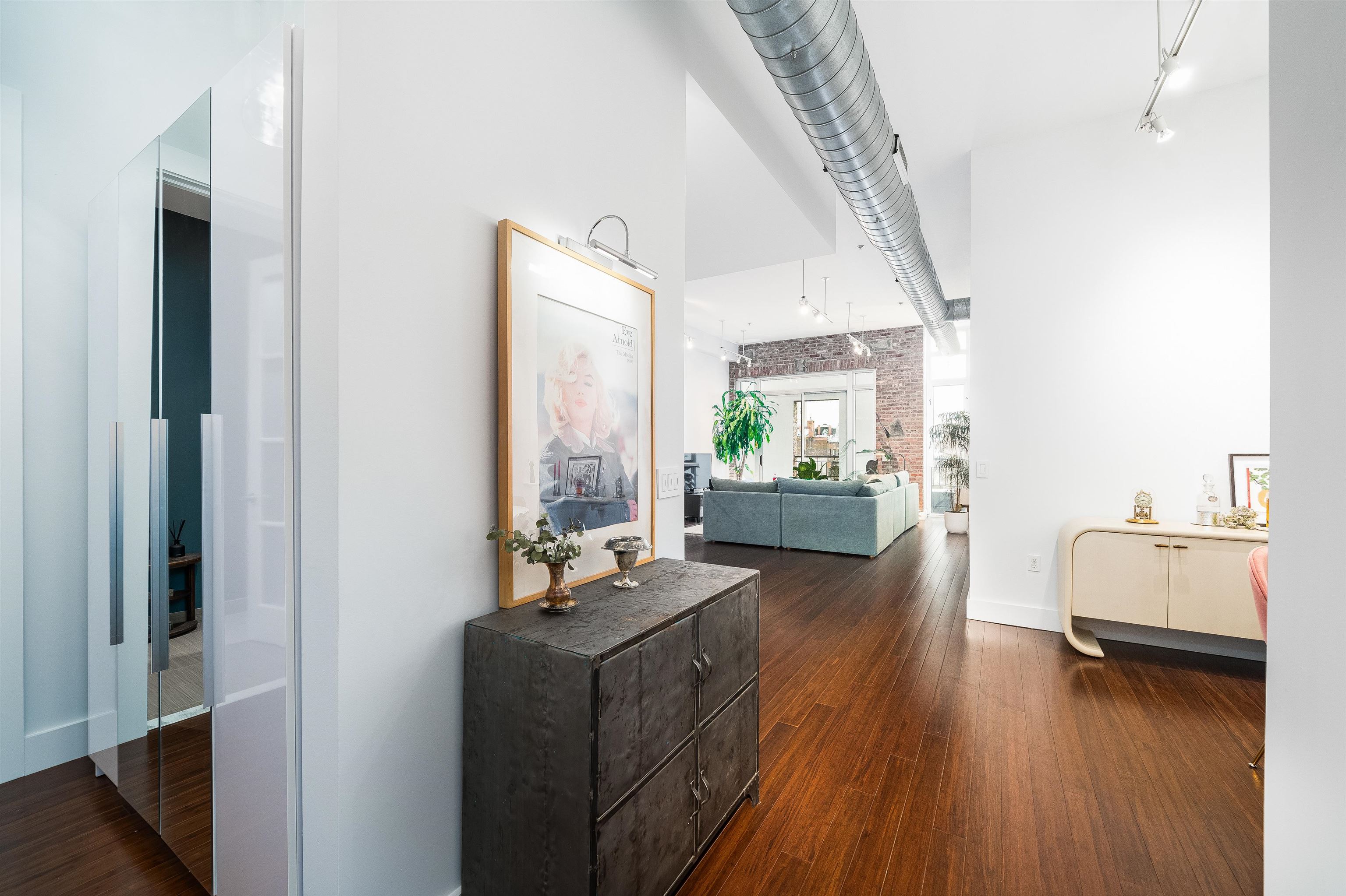 650 Montgomery St #402, Jersey City, New Jersey image 19