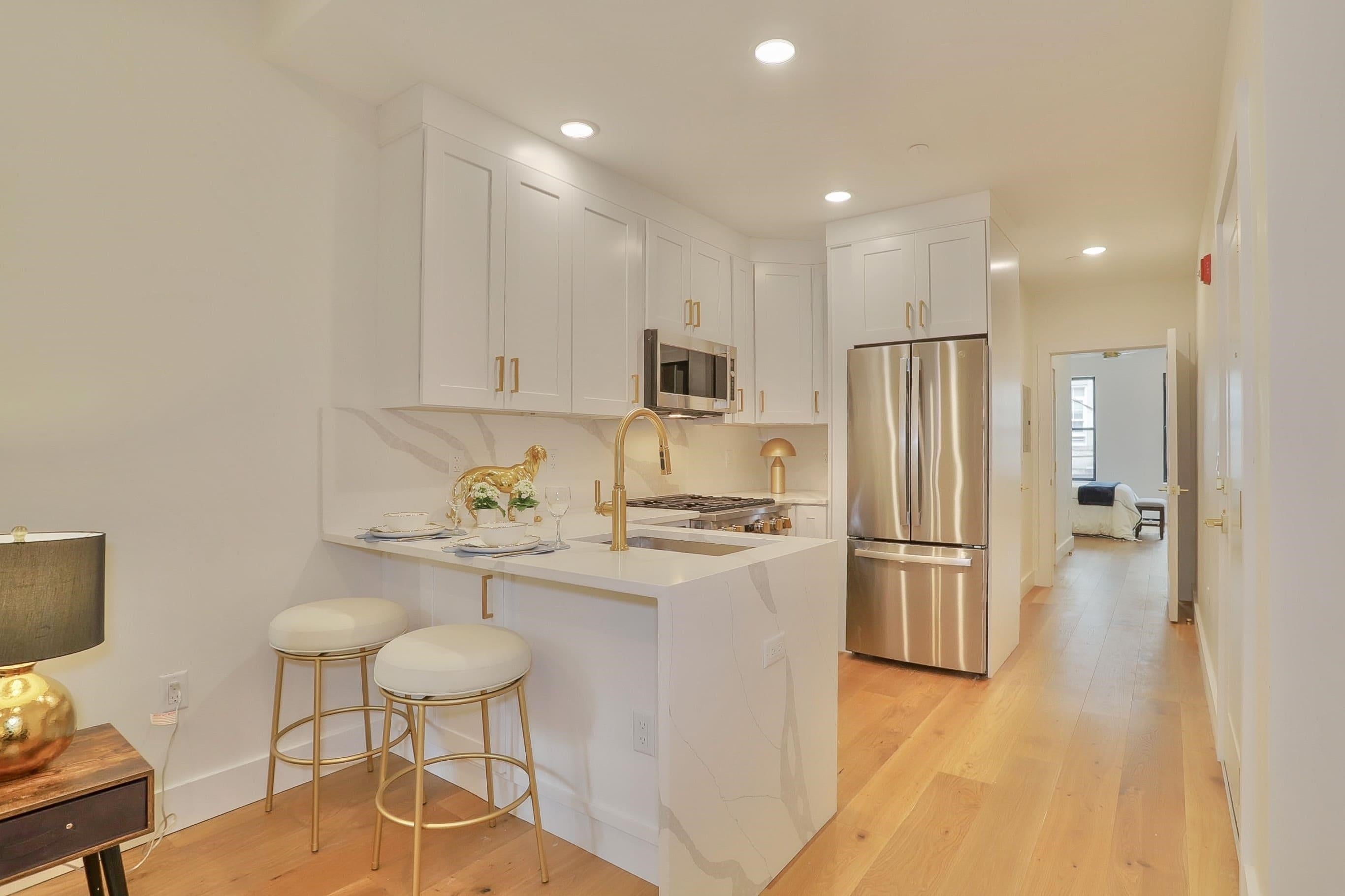 Search Homes 4 842 PARK AVE 402