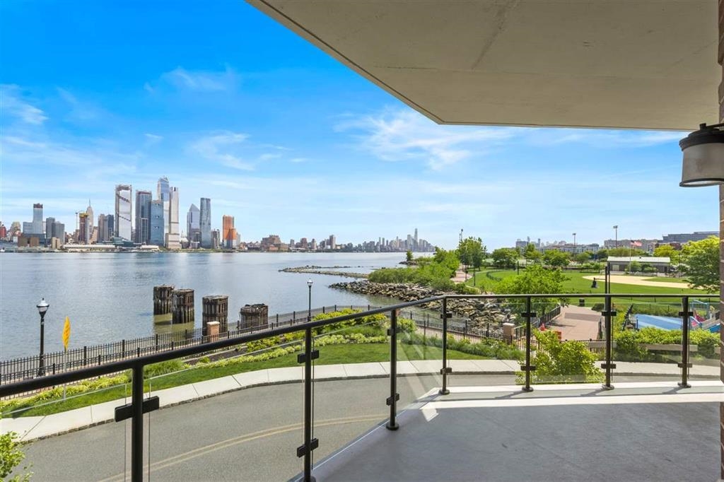 150 Henley Pl #206, Weehawken, New Jersey image 28