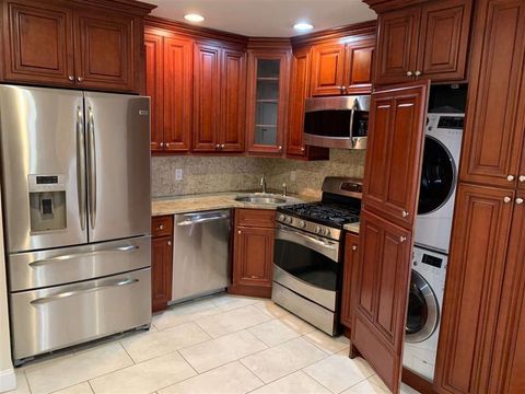 Apartment For Rent - 422 Monroe St #2<br/> Hoboken, NJ 07030