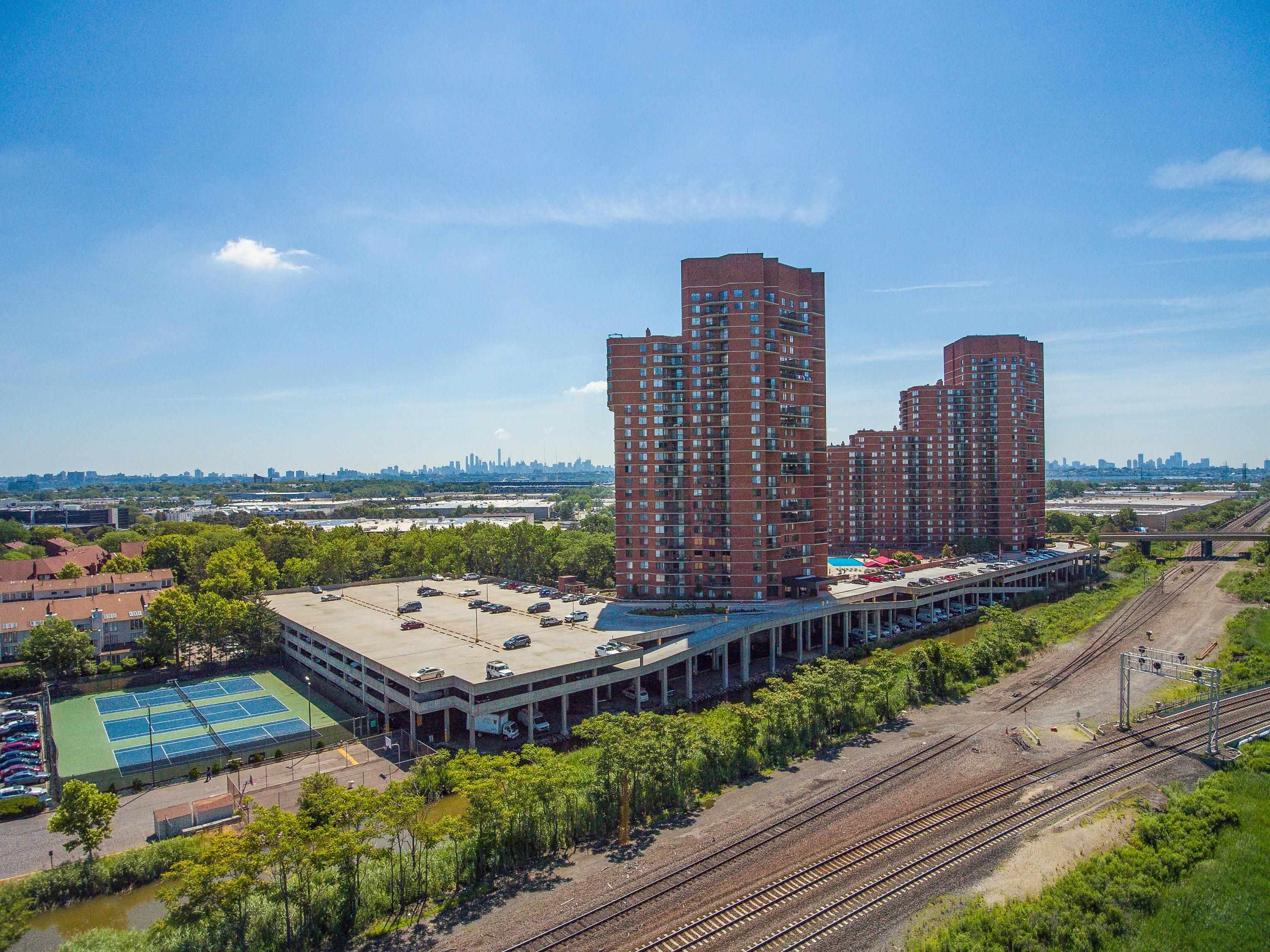 429 Harmon Cove Tower, Secaucus, New Jersey image 31