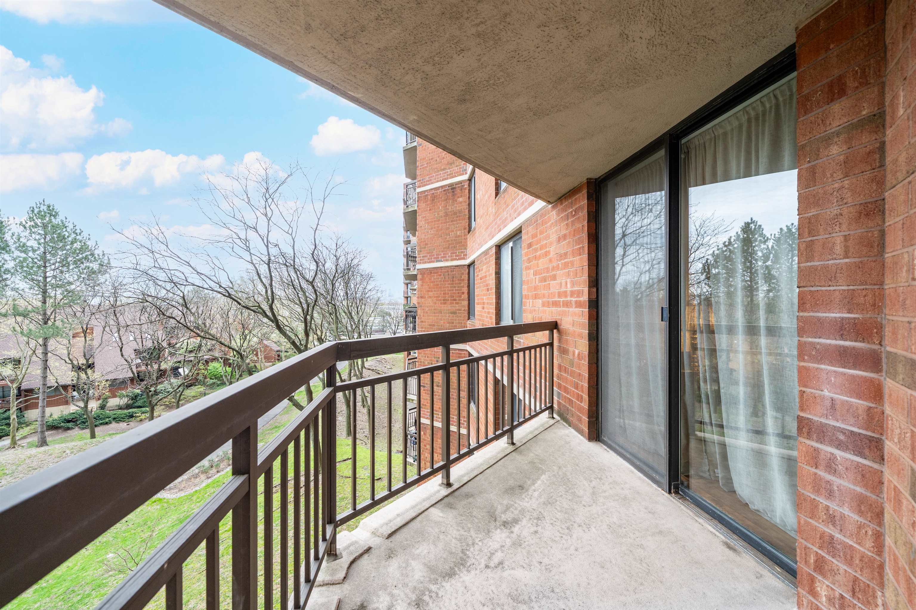 429 Harmon Cove Tower, Secaucus, New Jersey image 19