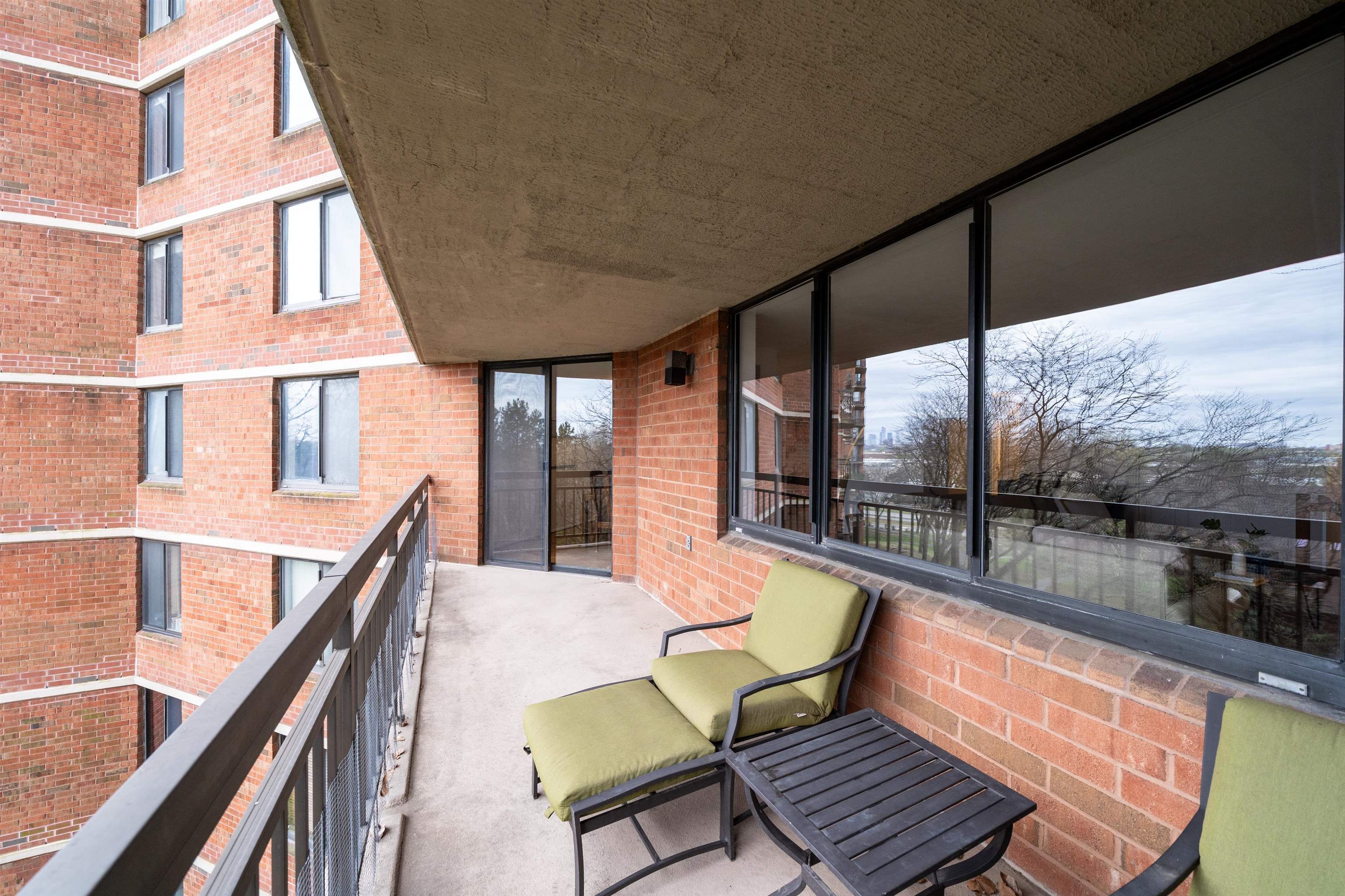 429 Harmon Cove Tower, Secaucus, New Jersey image 28