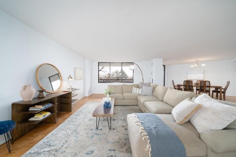 Condo For Sale - 429 Harmon Cove Tower<br/> Secaucus, NJ 07094