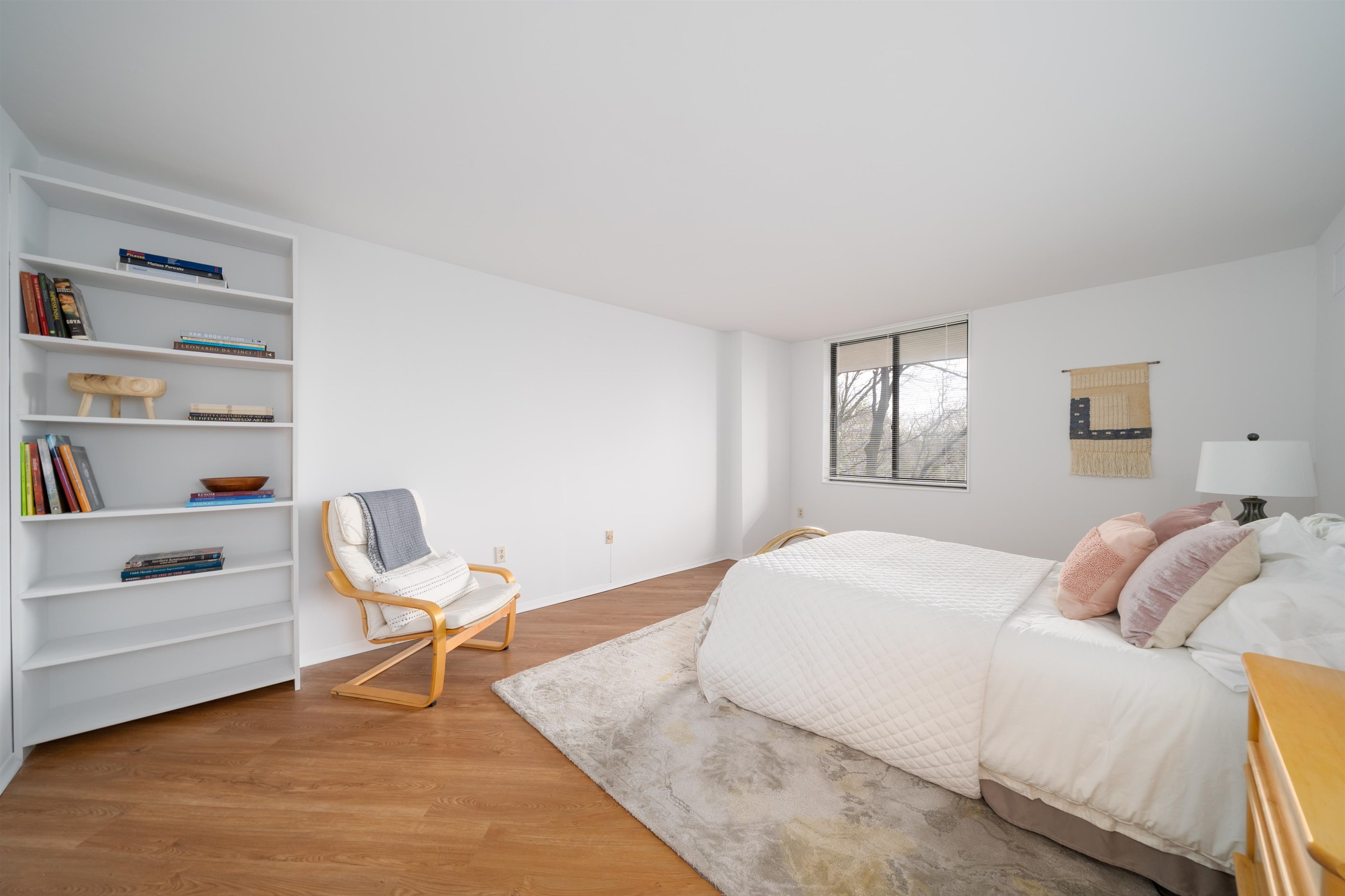 429 Harmon Cove Tower, Secaucus, New Jersey image 4