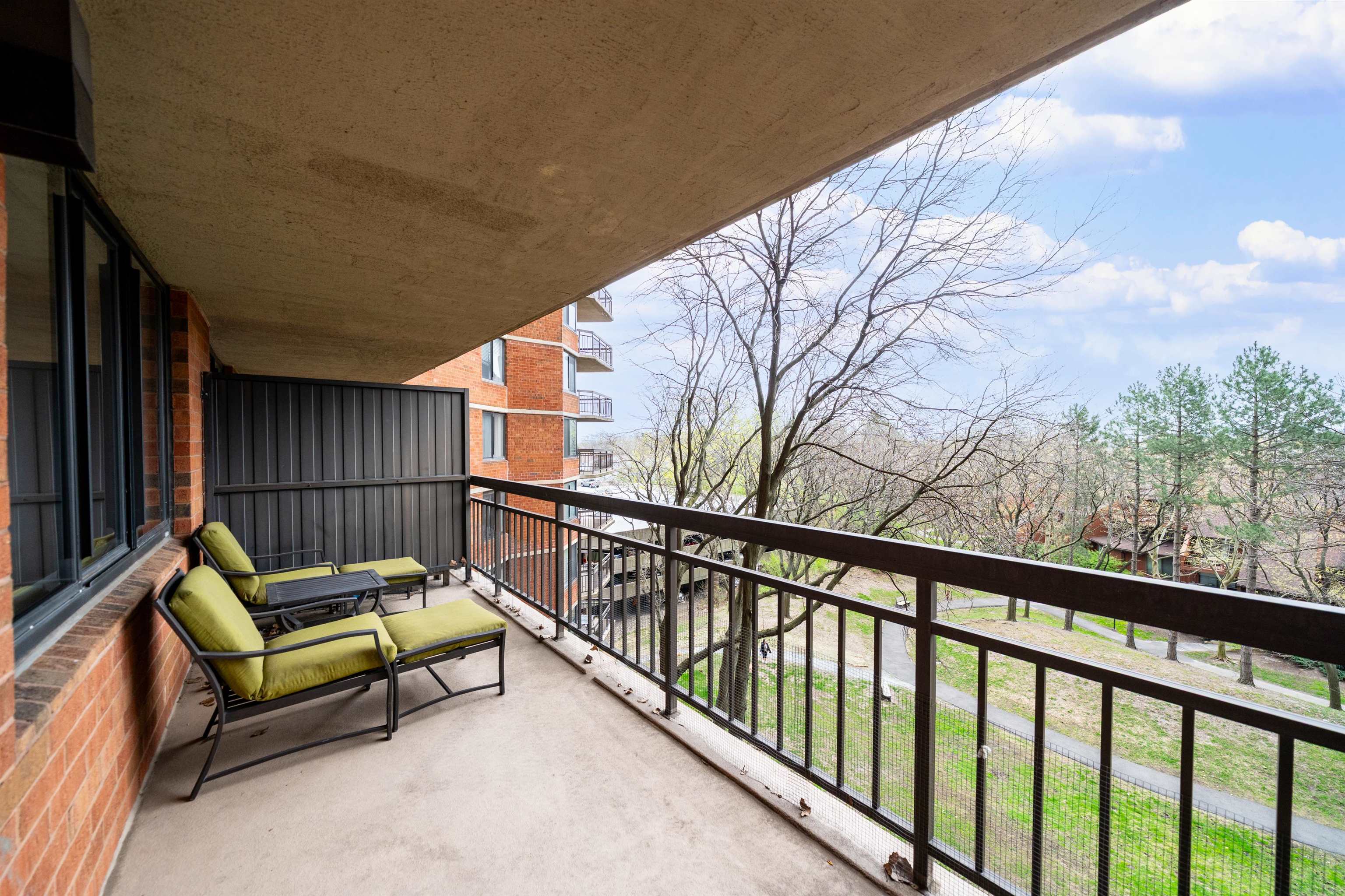 429 Harmon Cove Tower, Secaucus, New Jersey image 26