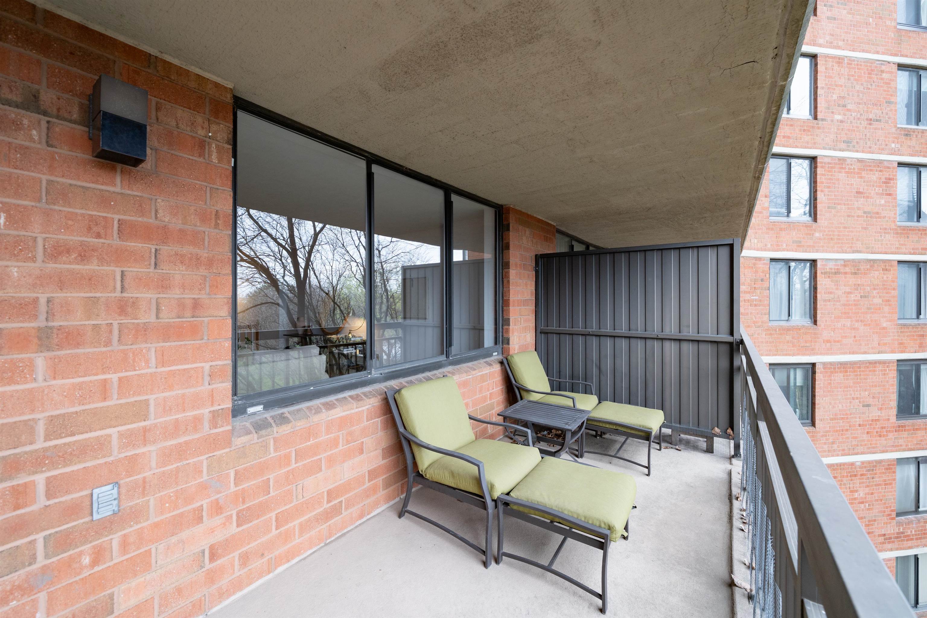 429 Harmon Cove Tower, Secaucus, New Jersey image 27
