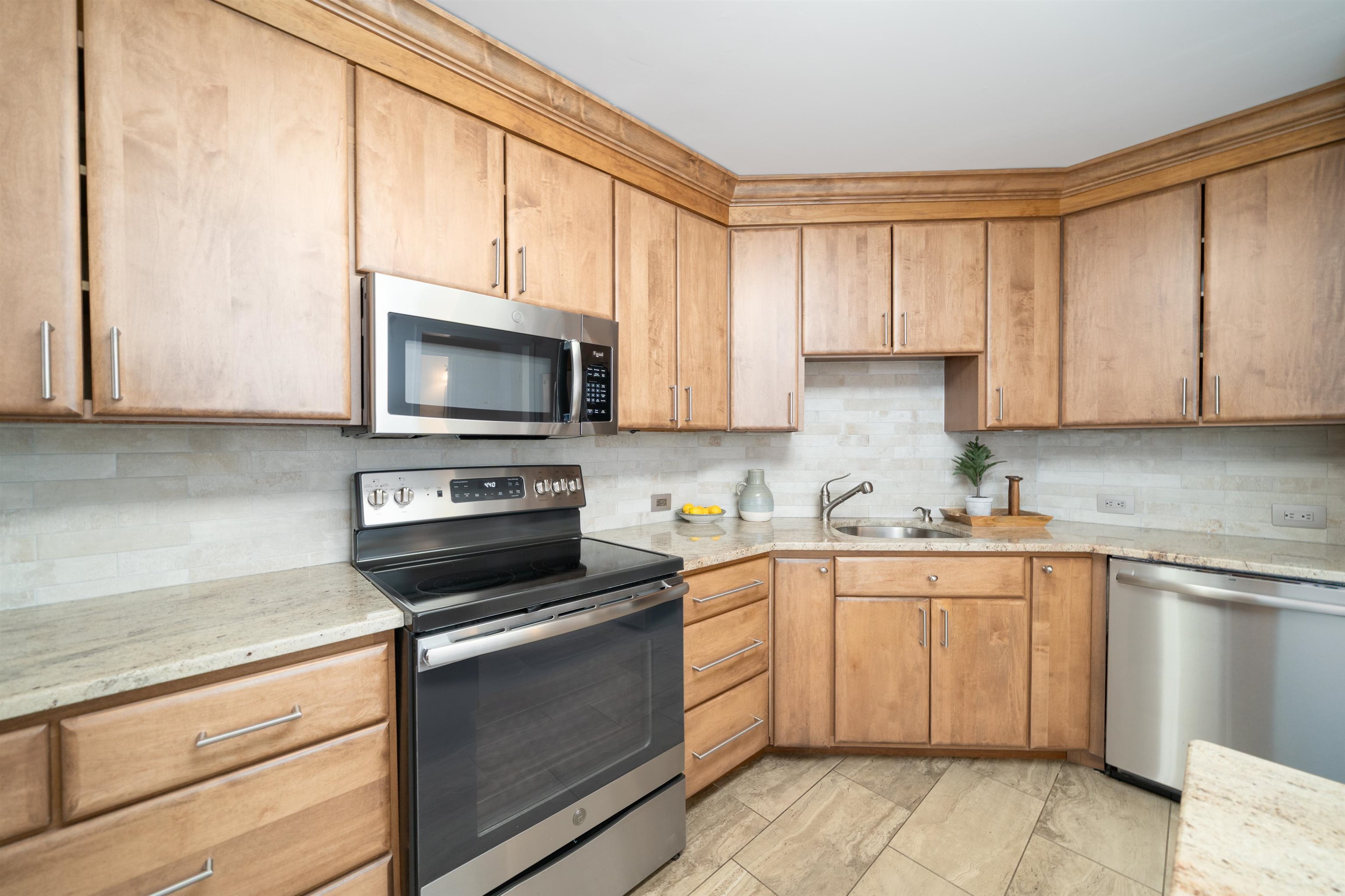 429 Harmon Cove Tower, Secaucus, New Jersey image 13