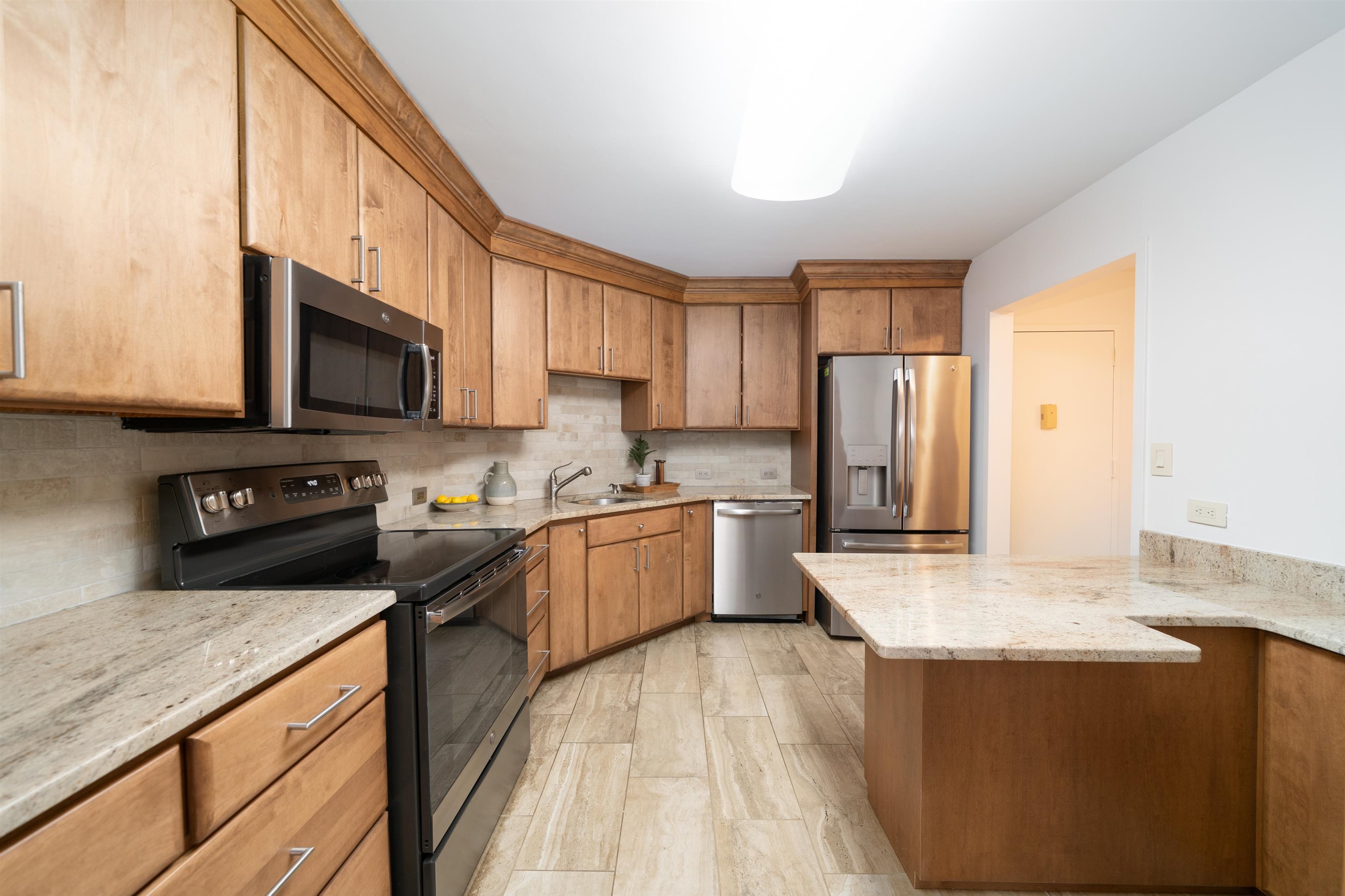 429 Harmon Cove Tower, Secaucus, New Jersey image 12