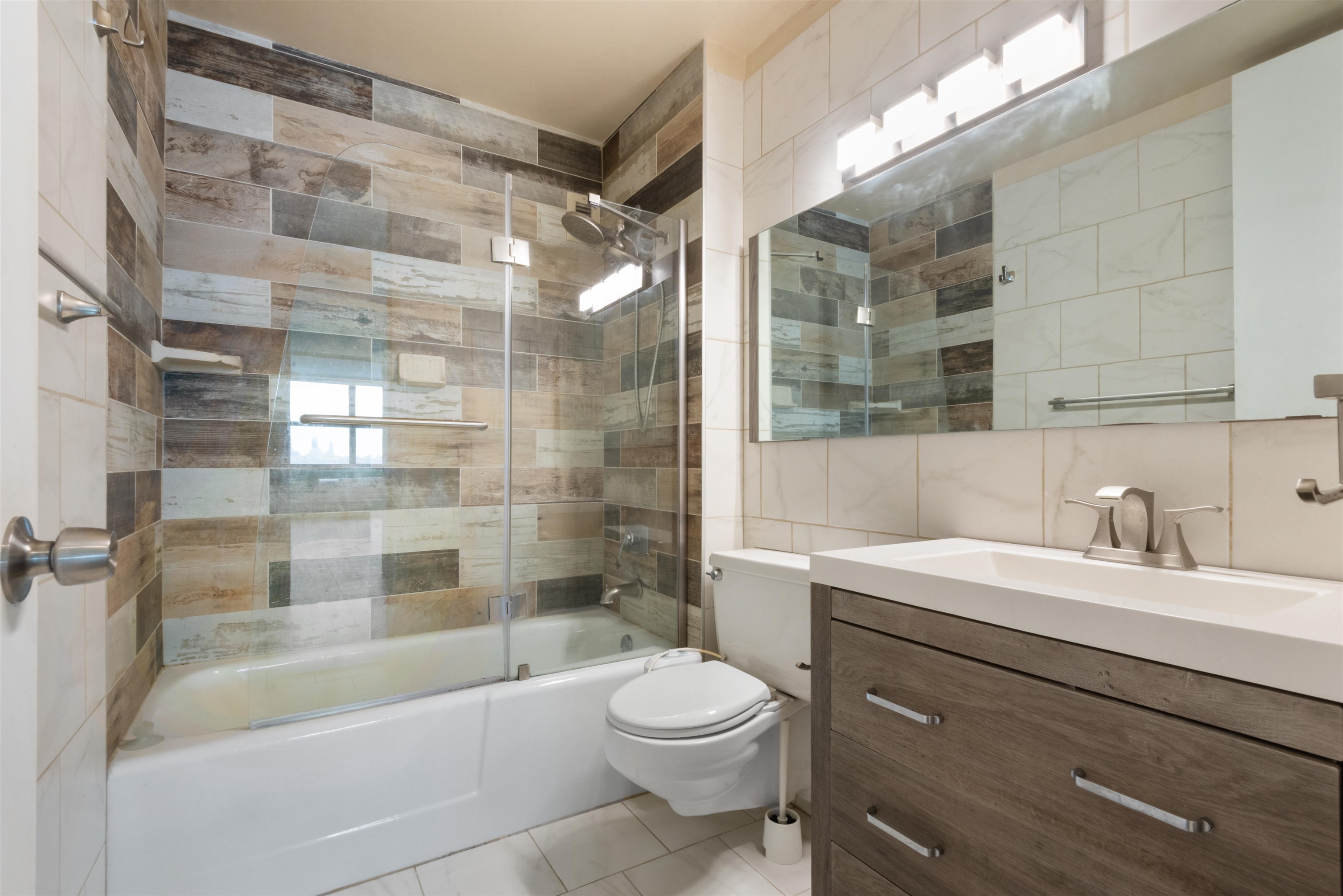 7004 Blvd East #28C, Guttenberg, New Jersey image 12