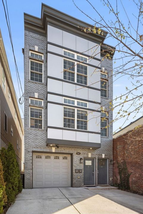 Condo For Sale - 50 Columbia Ave #A<br/> Hudson County, Jersey City, NJ 07307
