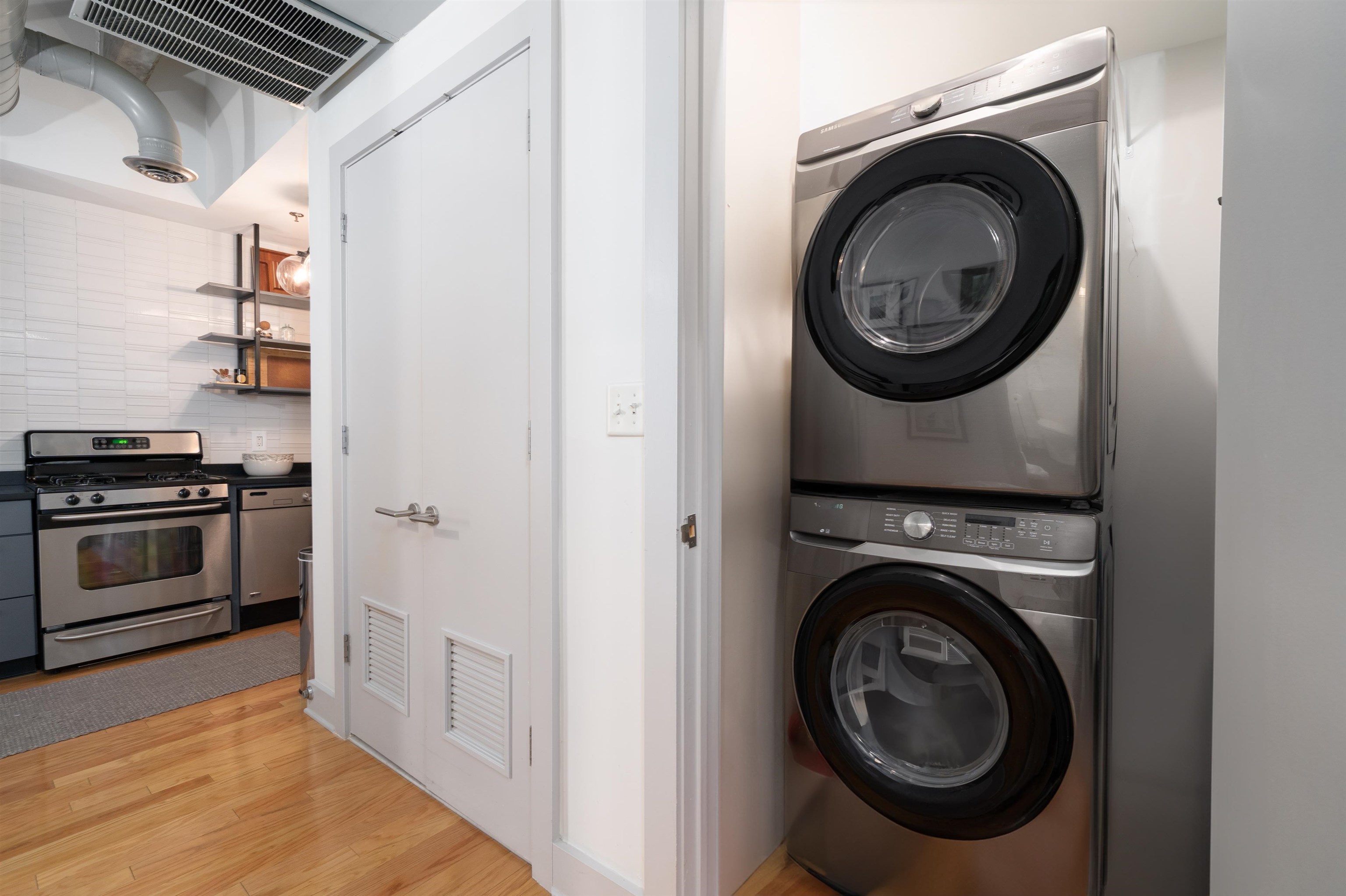 140 Bay St #6E, Jersey City, New Jersey image 20