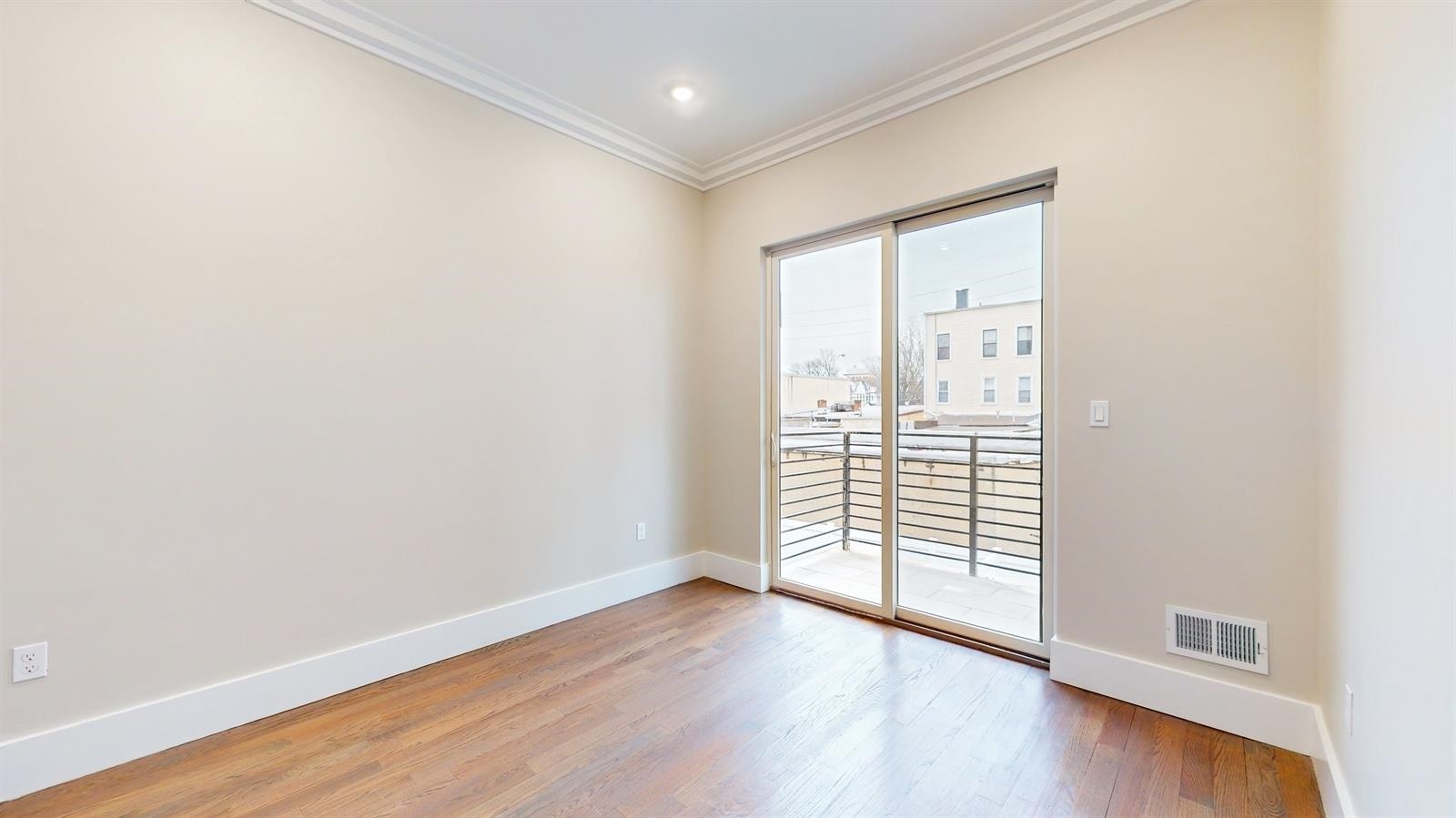 196 Delaware Ave #1, Jersey City, New Jersey image 40