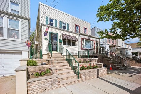 83 LEXINGTON AVE Bayonne NJ 07002