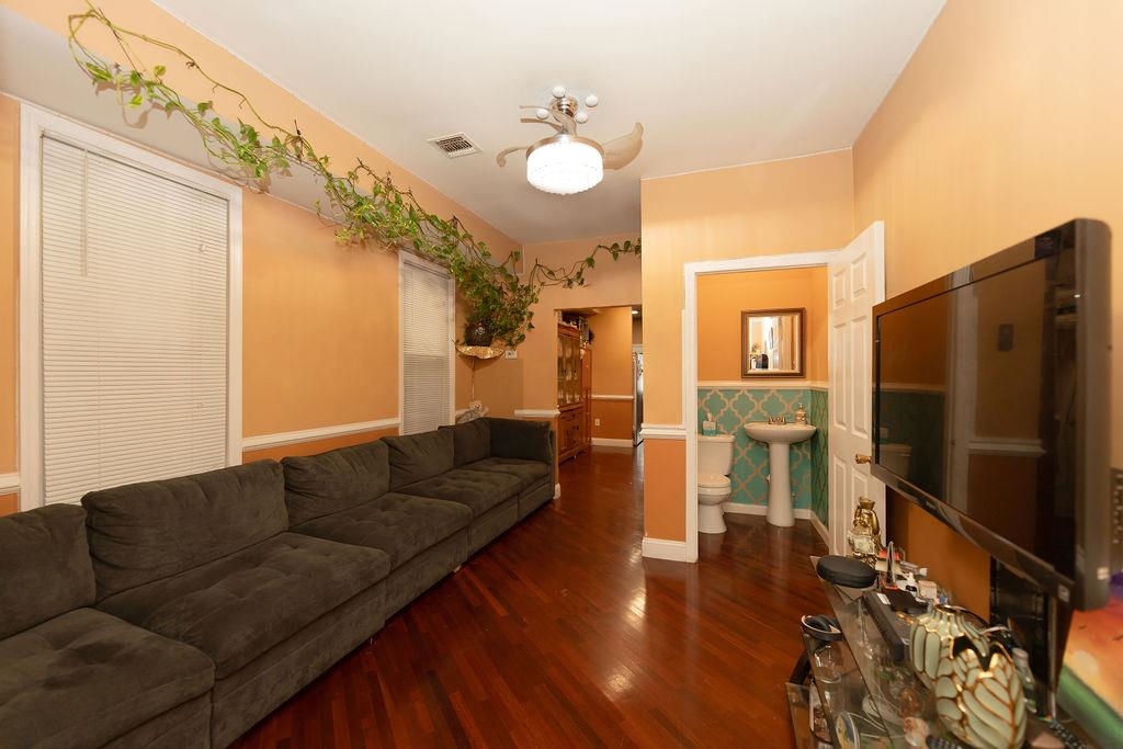 3481 John F Kennedy Blvd #1B, Jersey City, New Jersey image 6