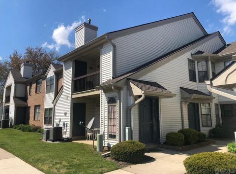 Condo For Sale - 107 Sunshine Ct<br/> SAYREVILLE, NJ 08859