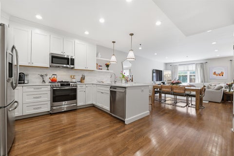Condo For Sale - 117 Madison St #1<br/> Hoboken, NJ 07030
