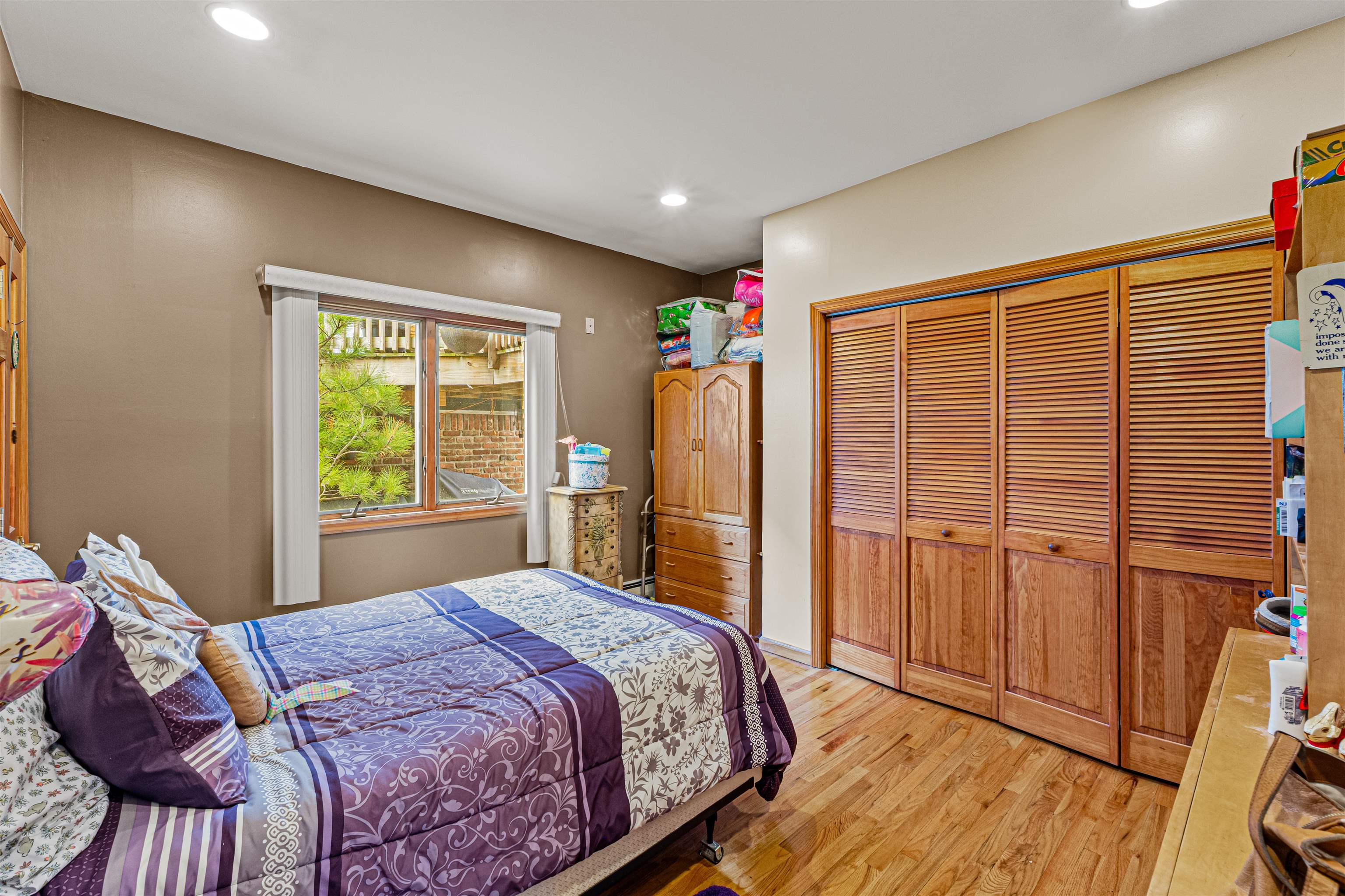 155 Avenue F, Bayonne, New Jersey image 32