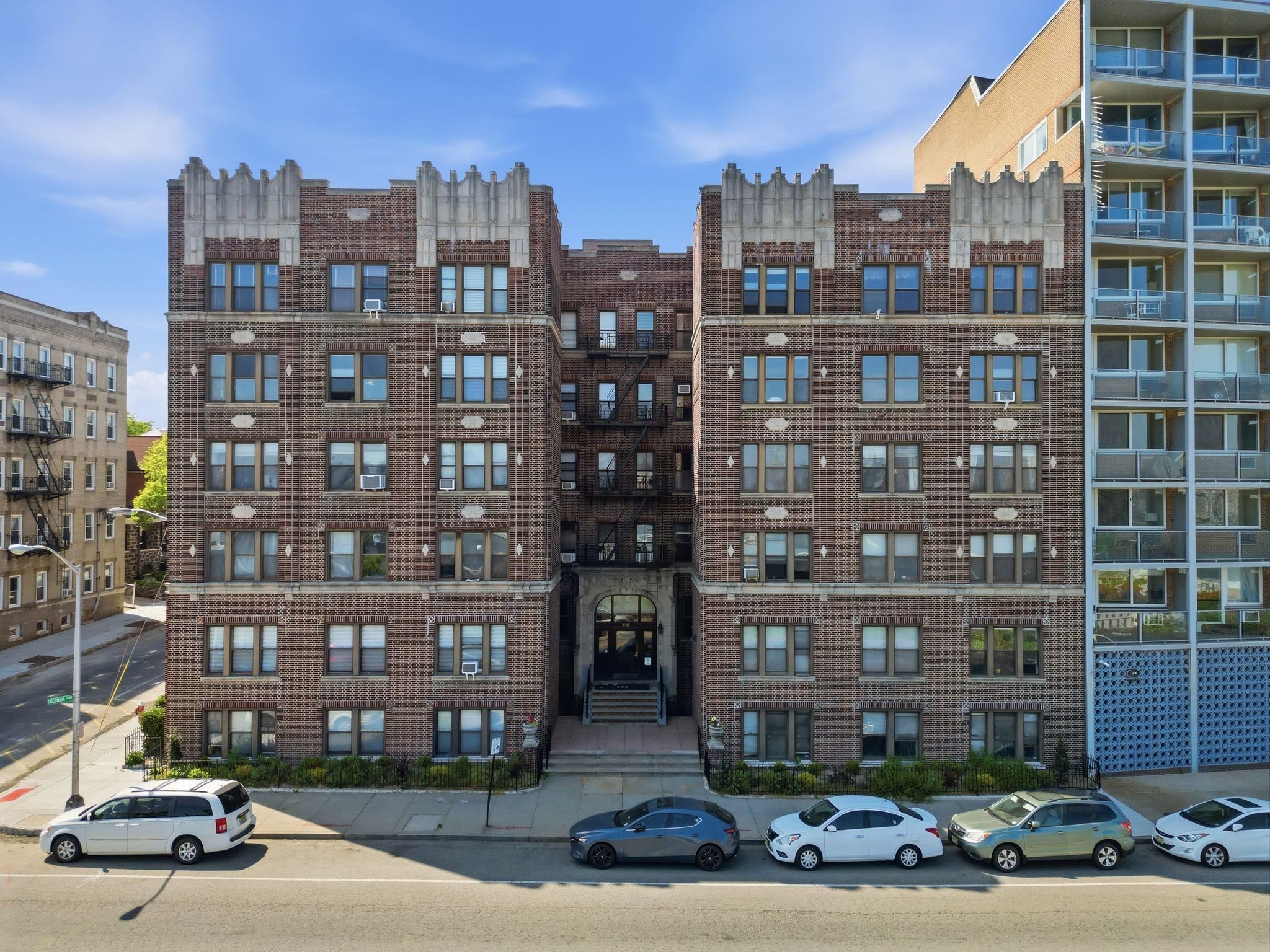 883 BLVD EAST 1F