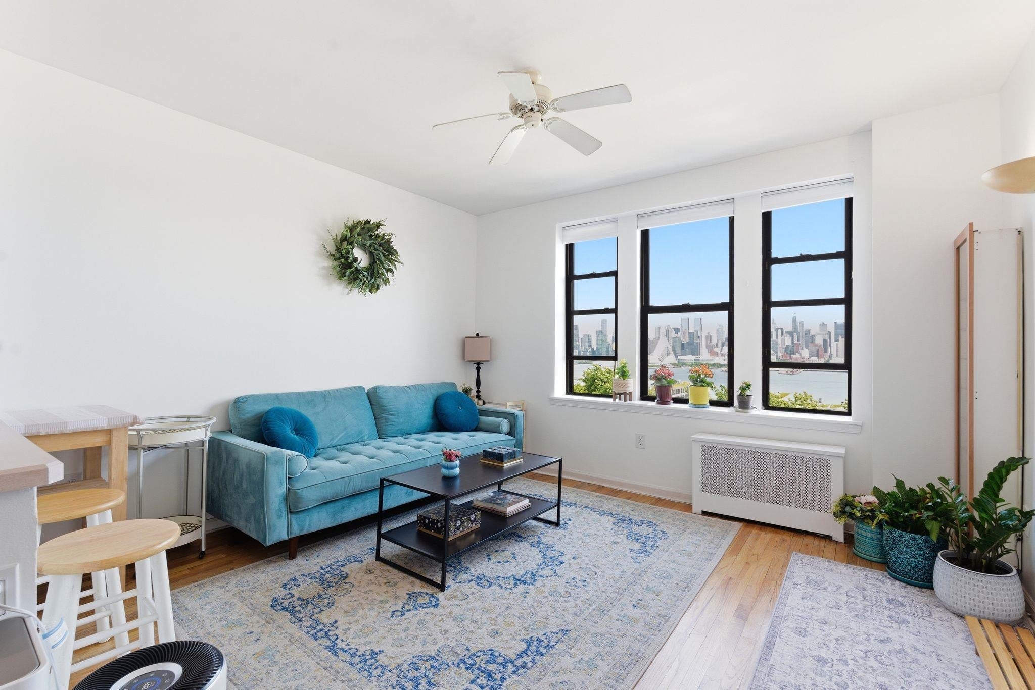 883 BLVD EAST 1F