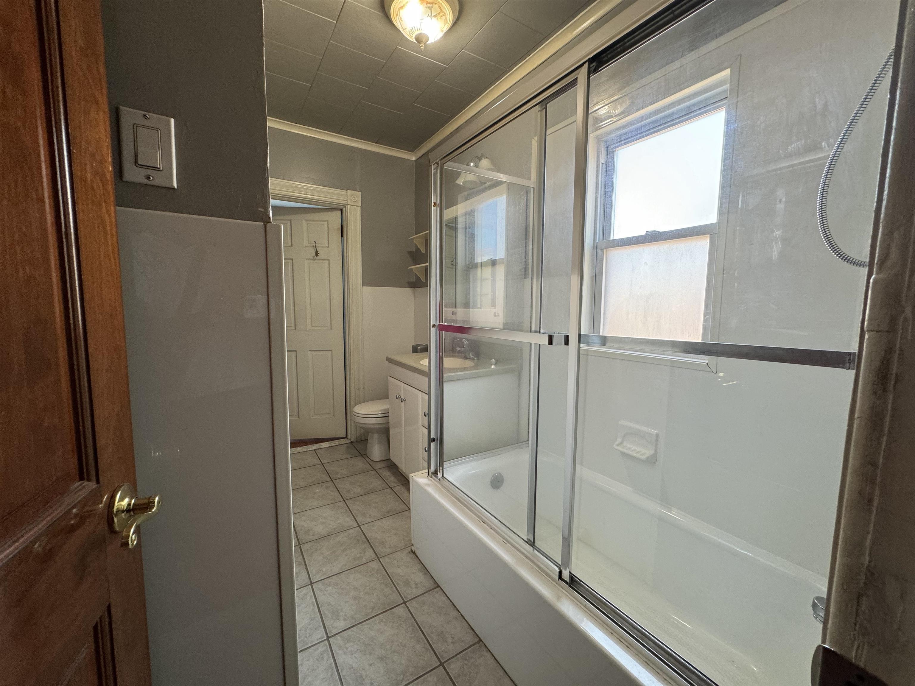 20 East 39th St, Bayonne, New Jersey image 15