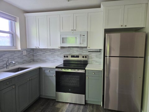 Apartment For Rent - 685 Prospect Ave #10 B<br/> Bergen County, Fairview, NJ 07002