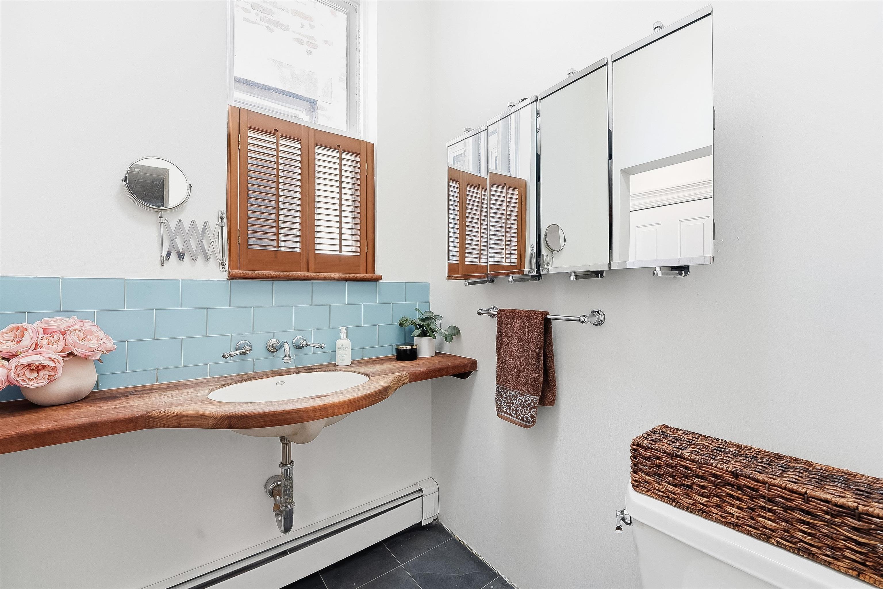 Search Homes 4 913-915 WILLOW AVE 4a