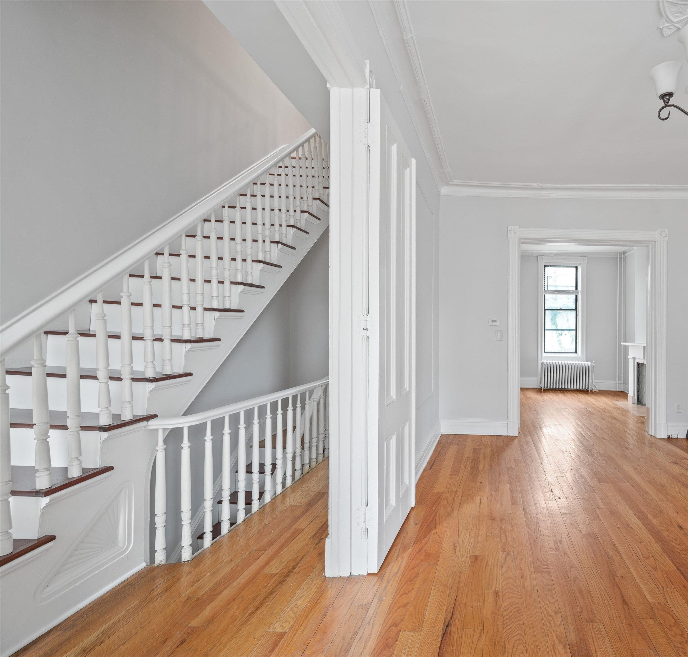 22 COTTAGE ST