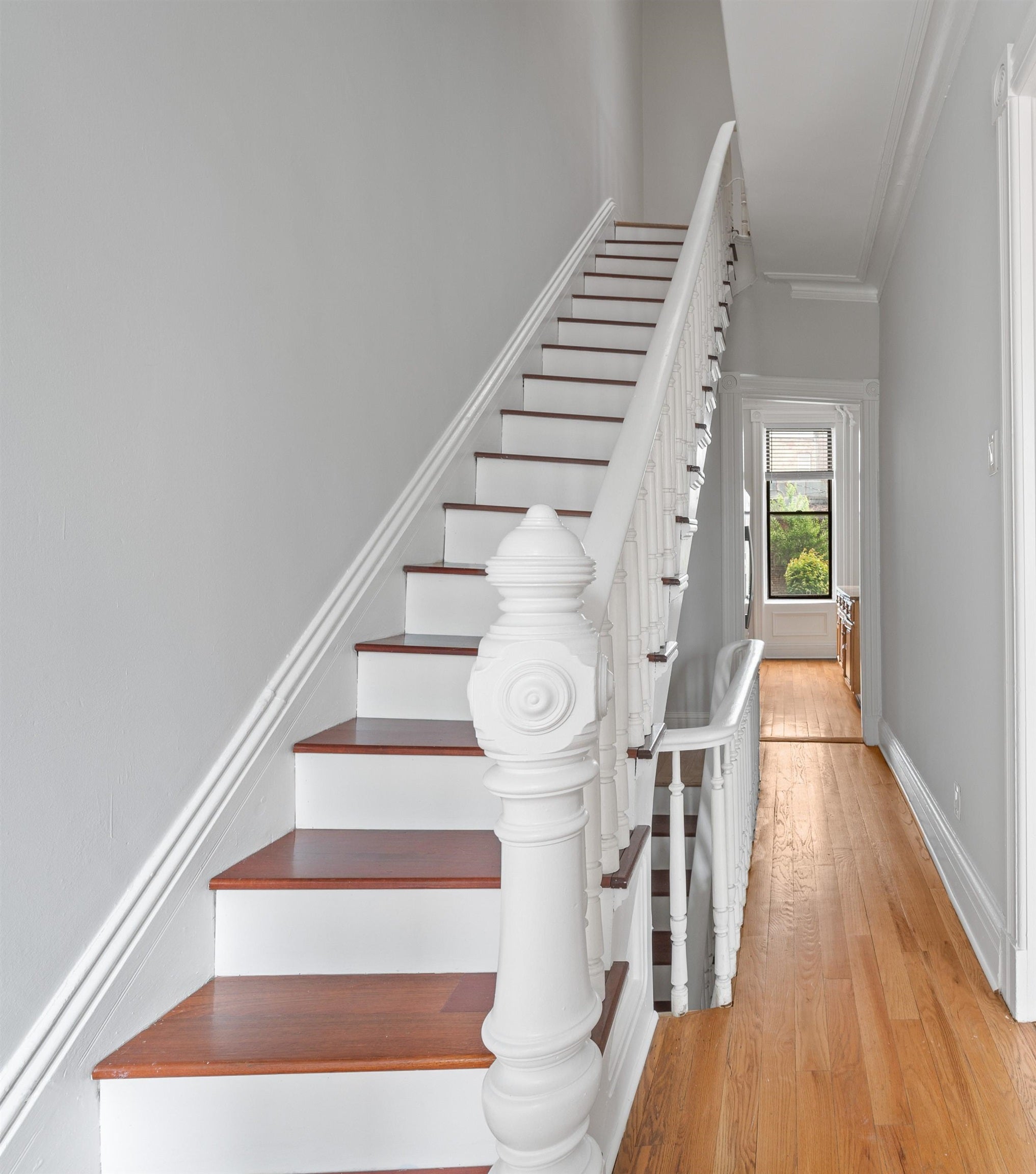 22 COTTAGE ST
