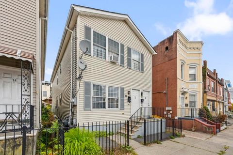 Multifamily For Sale - 12 Bayview Ave<br/> Hudson County, Jersey City, NJ 07305