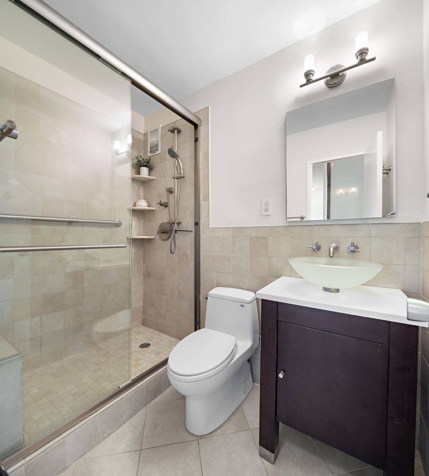 380 Mountain Rd #914, Union City, New Jersey image 12