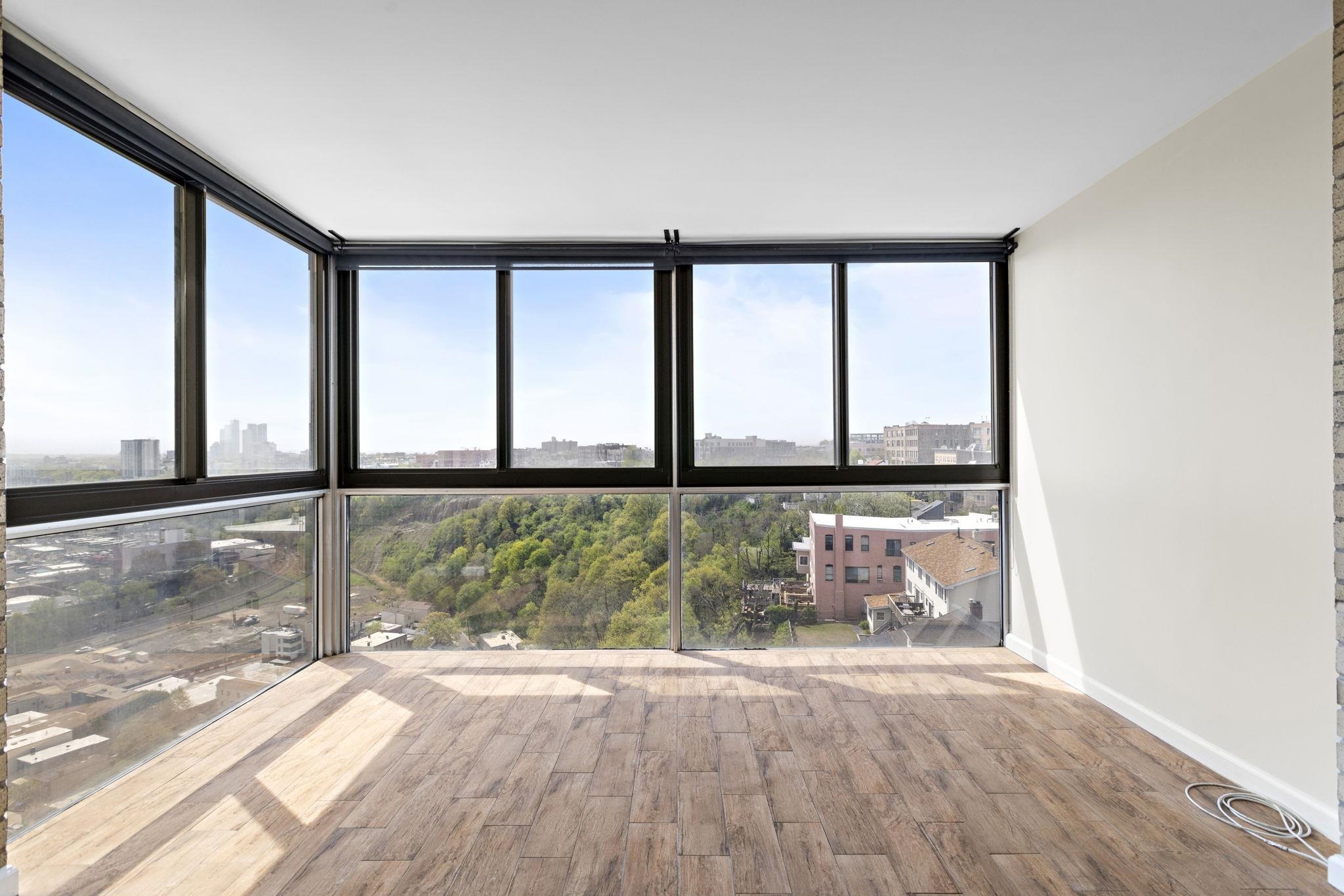 380 Mountain Rd #914, Union City, New Jersey image 5