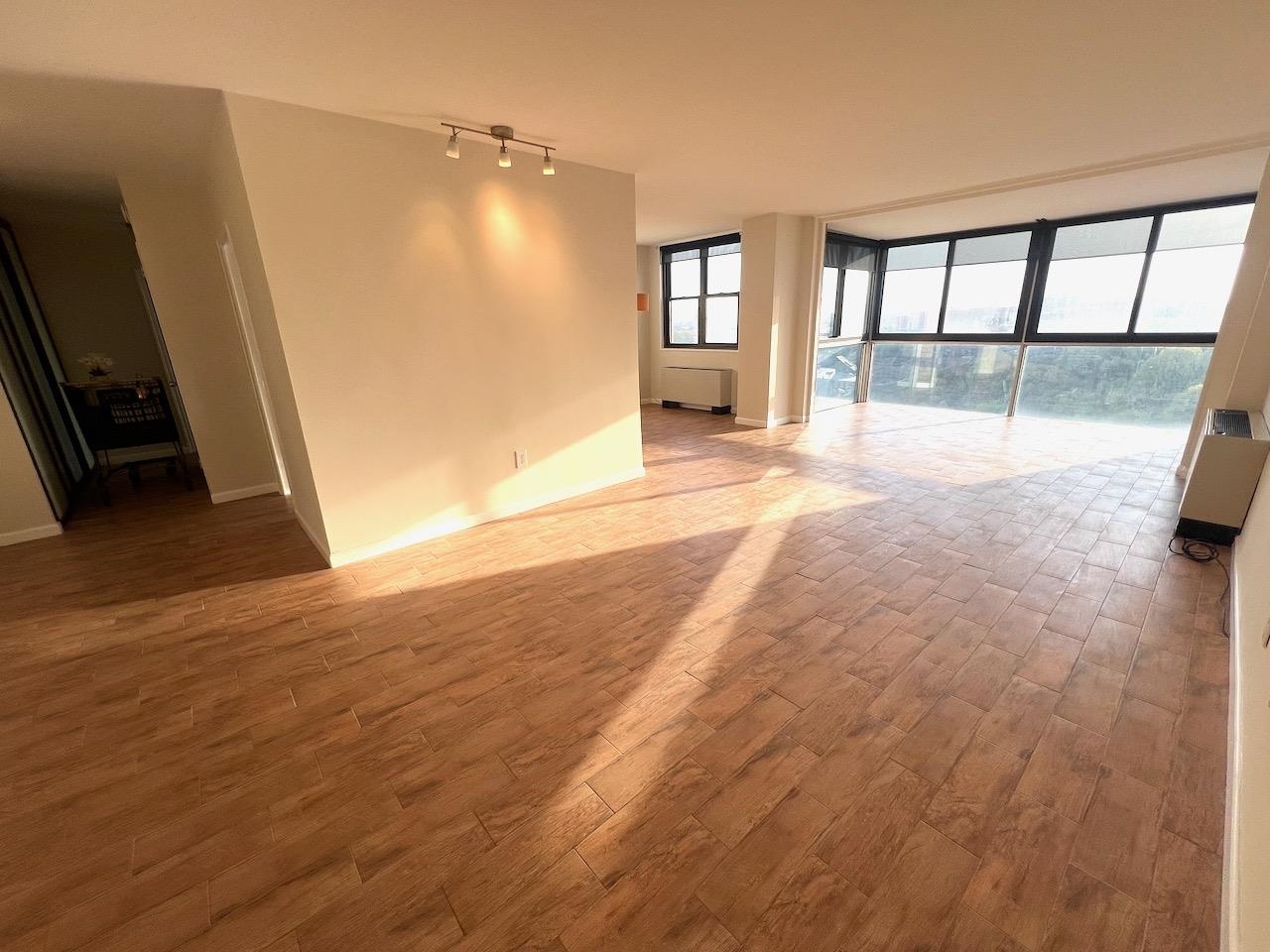 380 Mountain Rd #914, Union City, New Jersey image 10