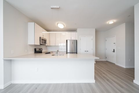 Homes For Rent - 16 Bennett St #405<br/> Jersey City, NJ 07304