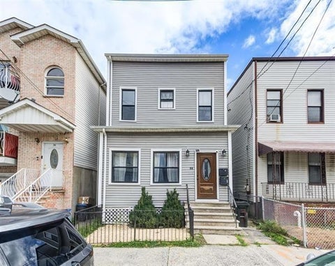 Homes For Rent - 306 Old Bergen Rd #2<br/> Hudson County, Jersey City, NJ 07305