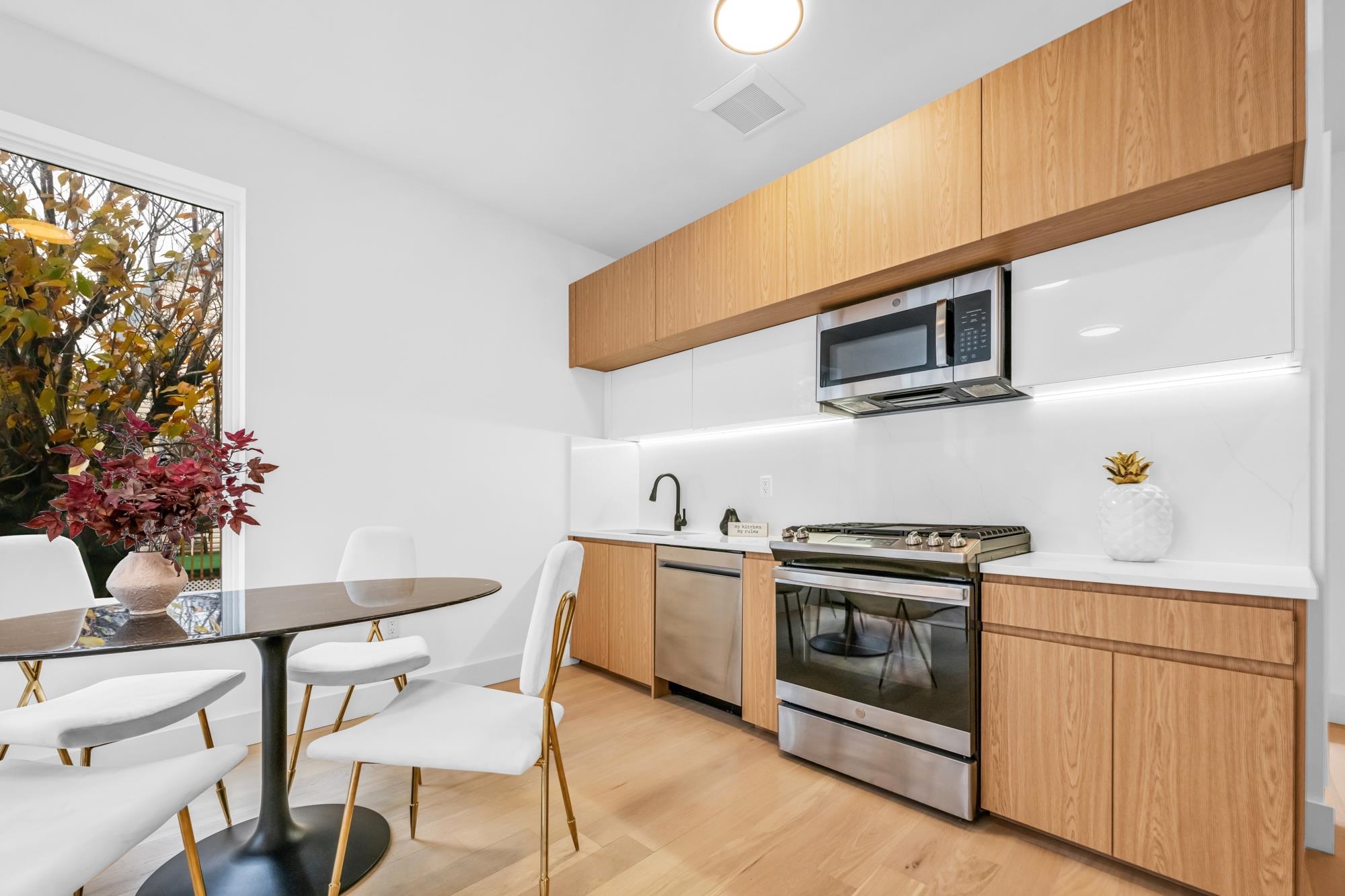 649 38th St #304, Union City, New Jersey image 4