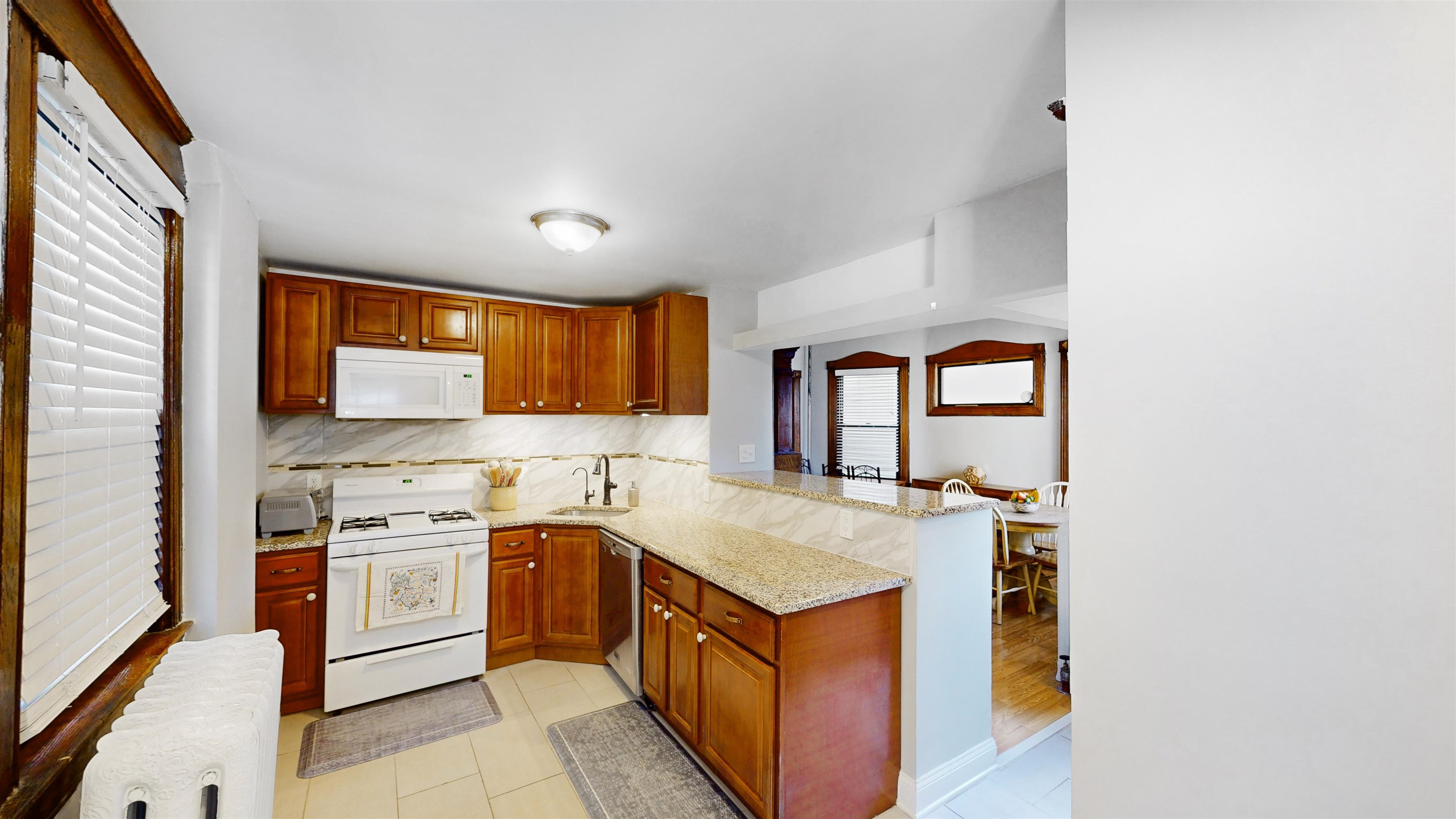 405 Bergen Ave, Jersey City, New Jersey image 8