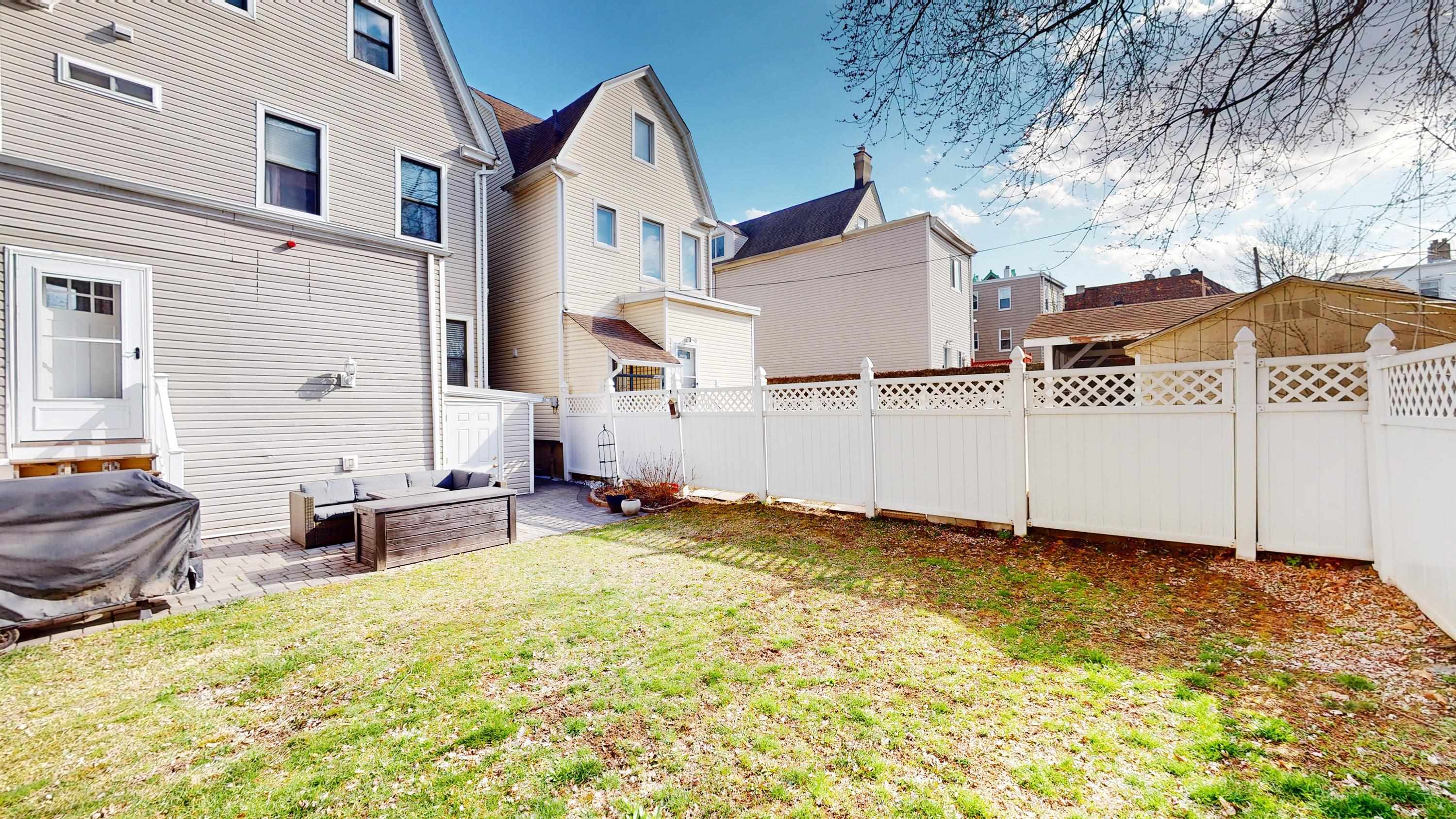 405 Bergen Ave, Jersey City, New Jersey image 29