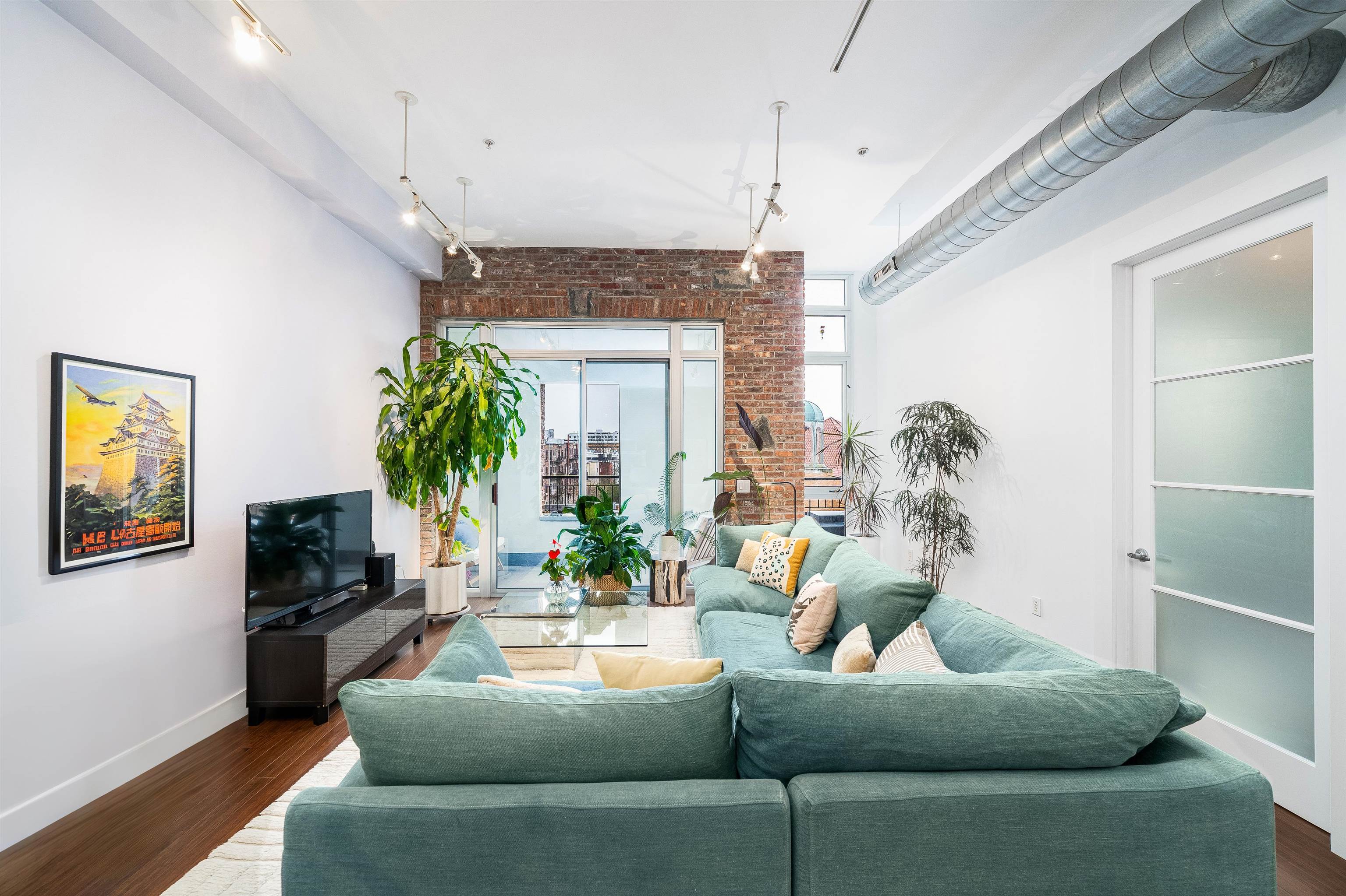 650 Montgomery St #402, Jersey City, New Jersey image 3